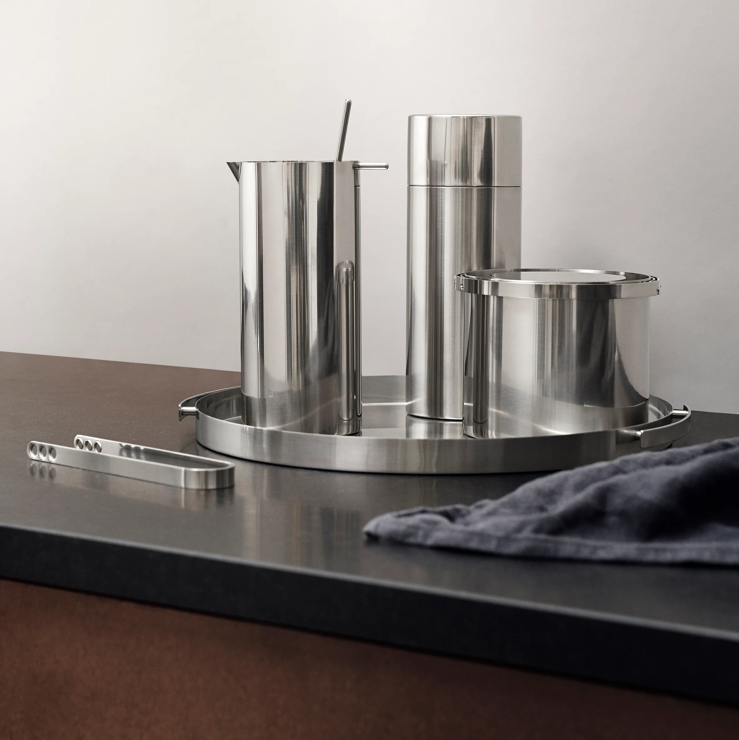 ステルトン シリンダライン ステンレス カクテルシェーカー AJ 실린더 라인 칵테일 저그 1 l | Stelton | 스텔톤 - 노르딕네스트