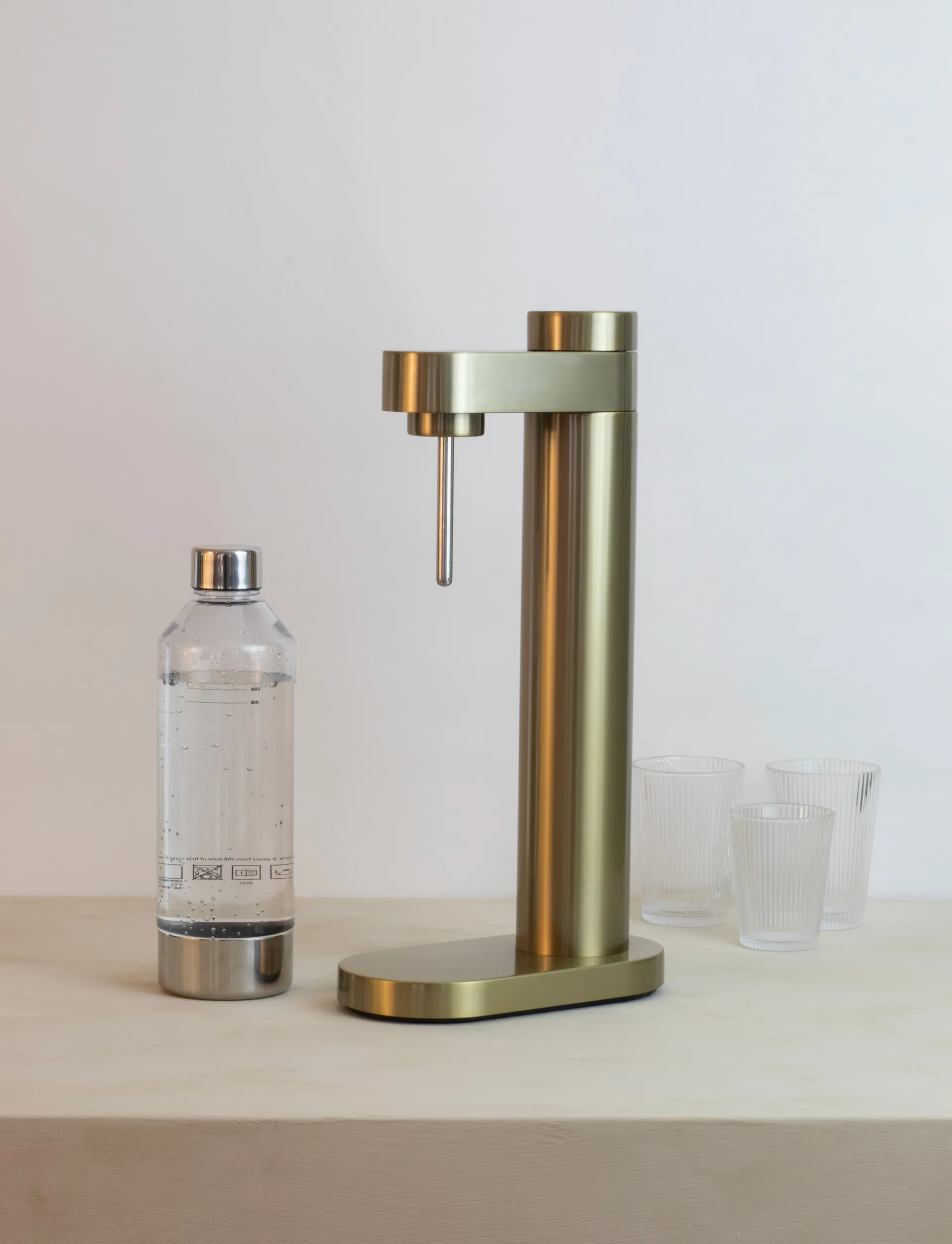브루스 카보네이터, Brushed Brass Stelton | 스텔톤