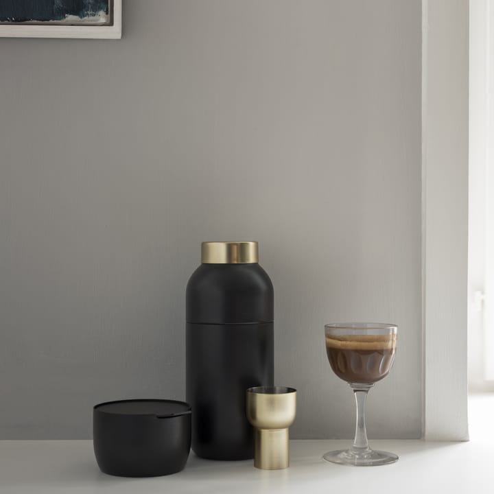 Collar shaker + measuring 컵 - black-brass - Stelton | 스텔톤