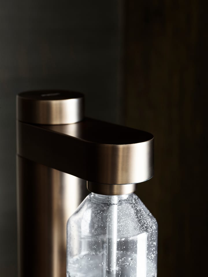 브루스 카보네이터, Dark brown metallic Stelton | 스텔톤