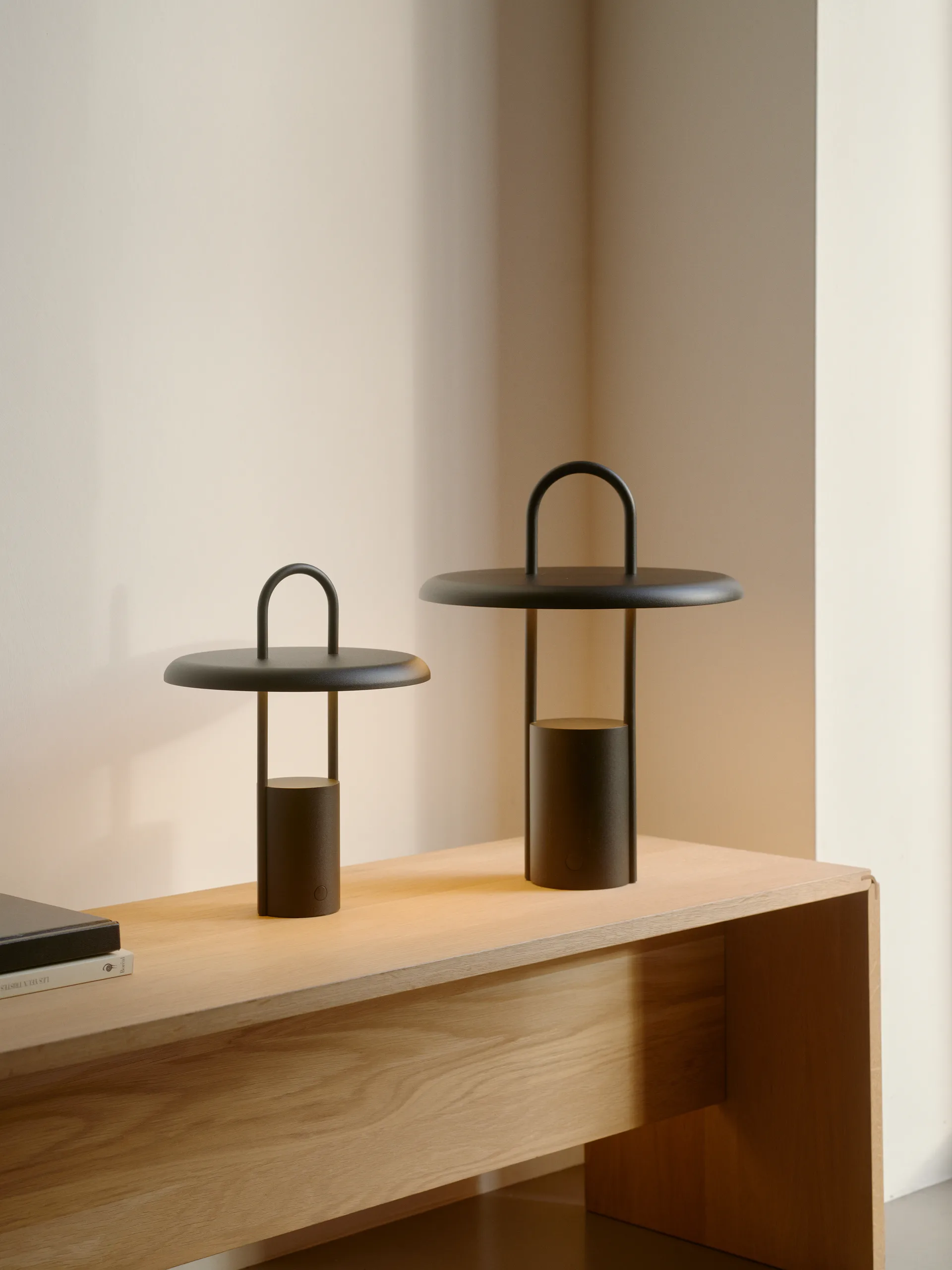 Pier 무선 LED 조명 25 cm, Black Stelton | 스텔톤