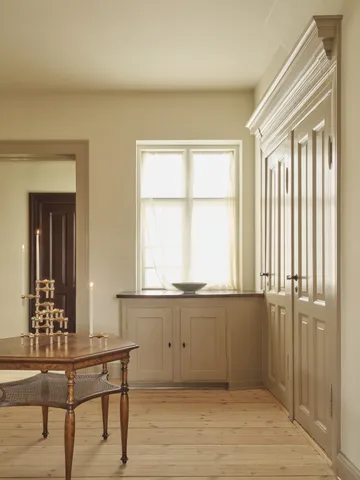 나겔 캔들 홀더 - Brushed brass - STOFF Nagel