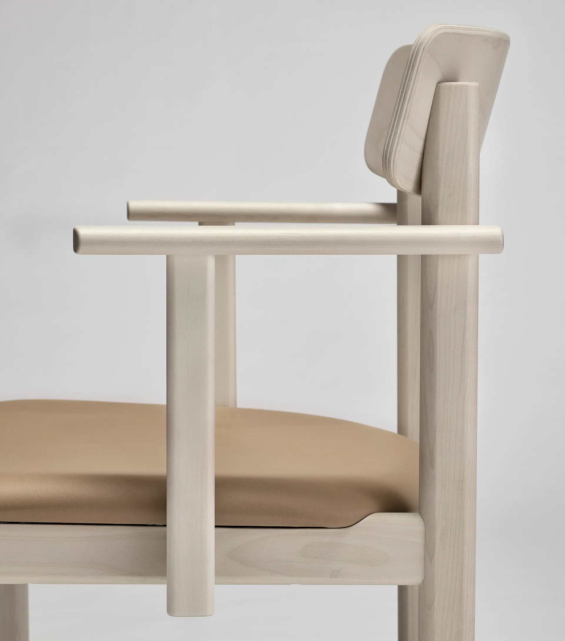 팔 암체어, Birch light matte lacquer-Elmosoft 22030 Stolab | 스톨랩