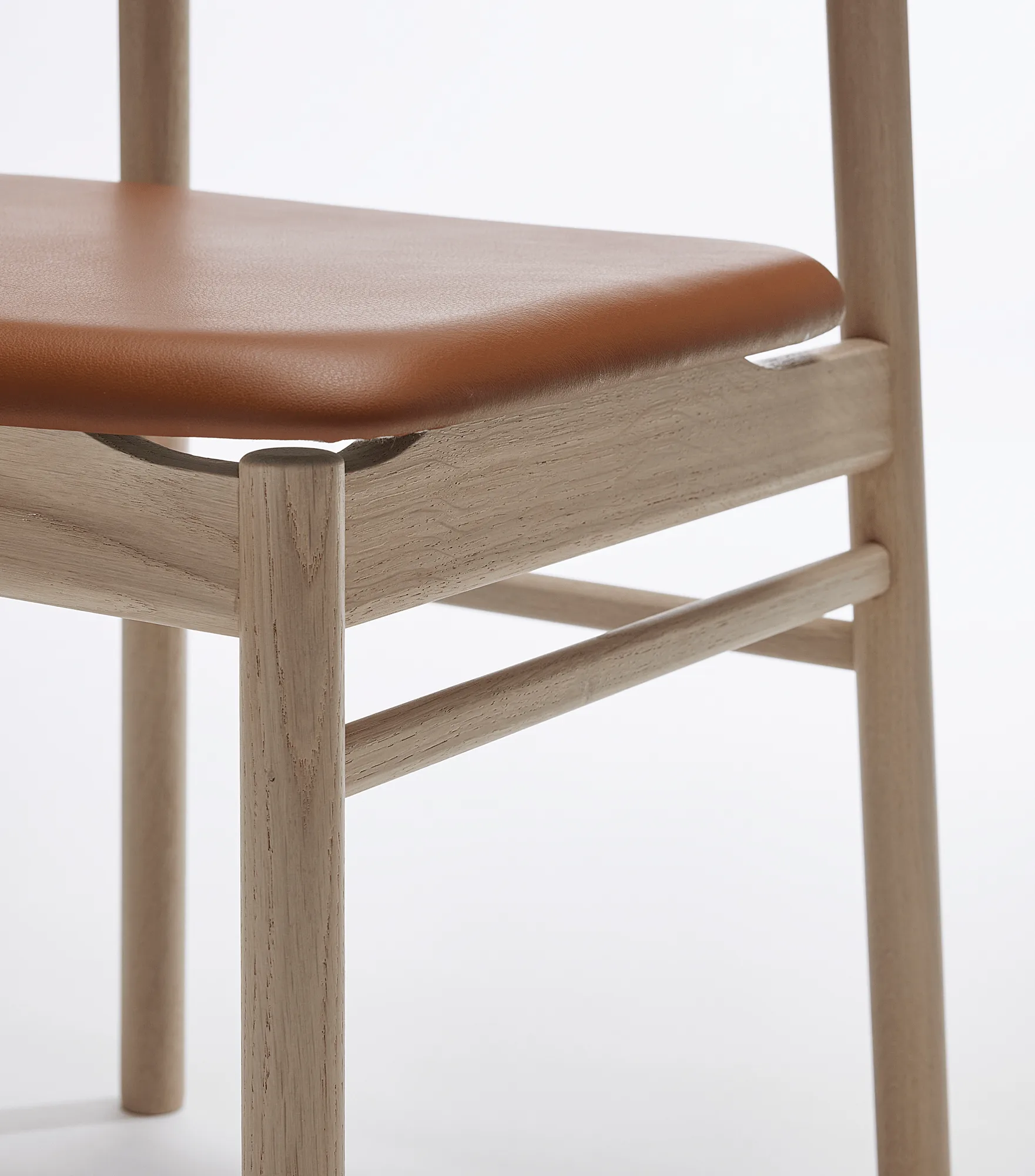 Prima Vista 체어 라이트 매트 광택 오크, Leather Elmosoft 43807 cognac Stolab | 스톨랩