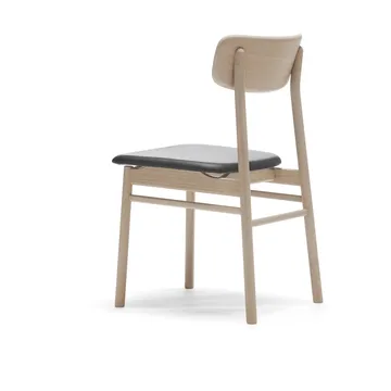 Prima Vista 체어 화이트-오일드 오크 - Leather Elmosoft 99001 black - Stolab | 스톨랩
