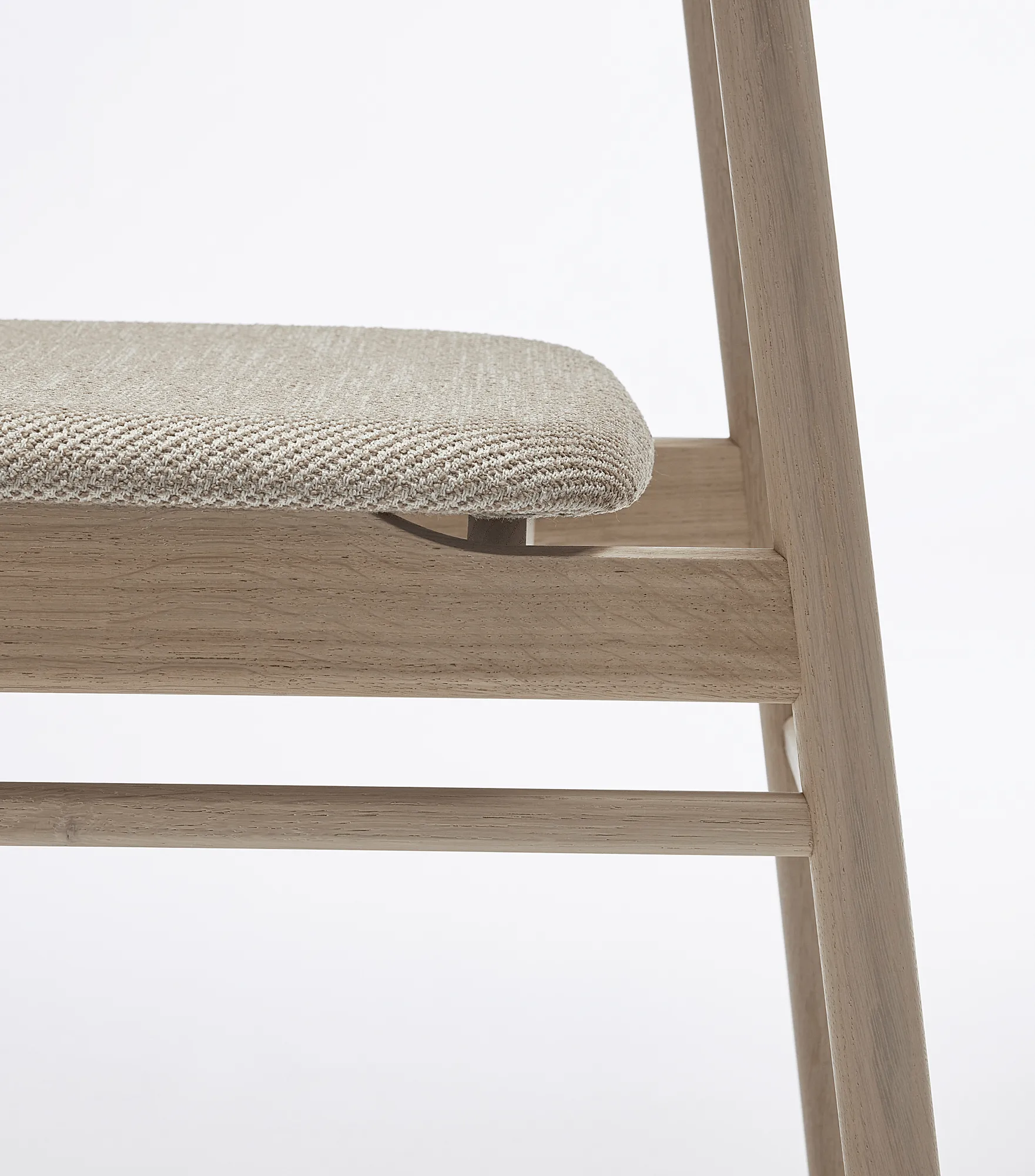 Prima Vista 체어 화이트-오일드 오크, Textile Atto Driftwood V3576/01 grey Stolab | 스톨랩