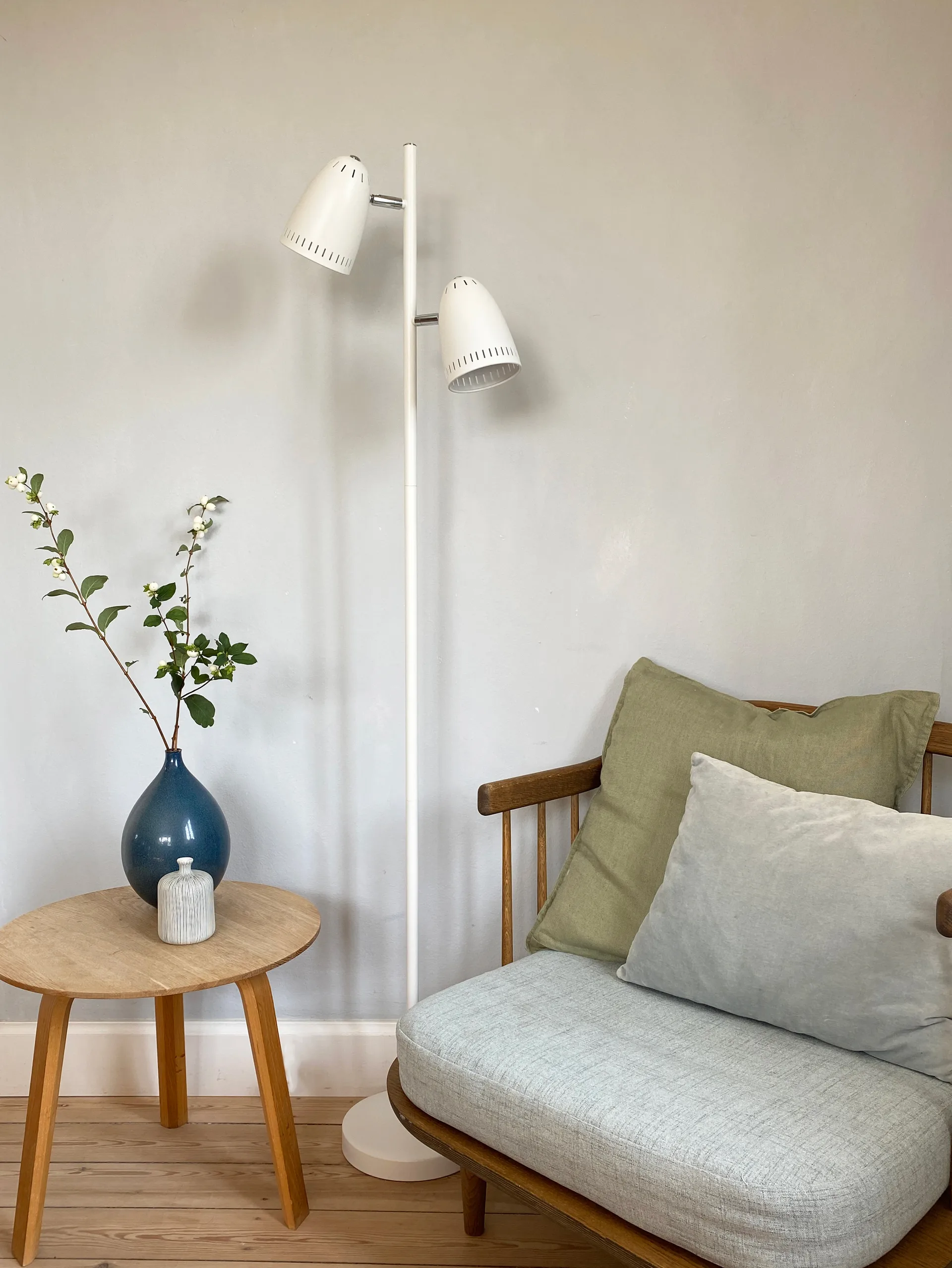 다이나모 트윈 플로어 조명, Almost Black Superliving | 수퍼리빙