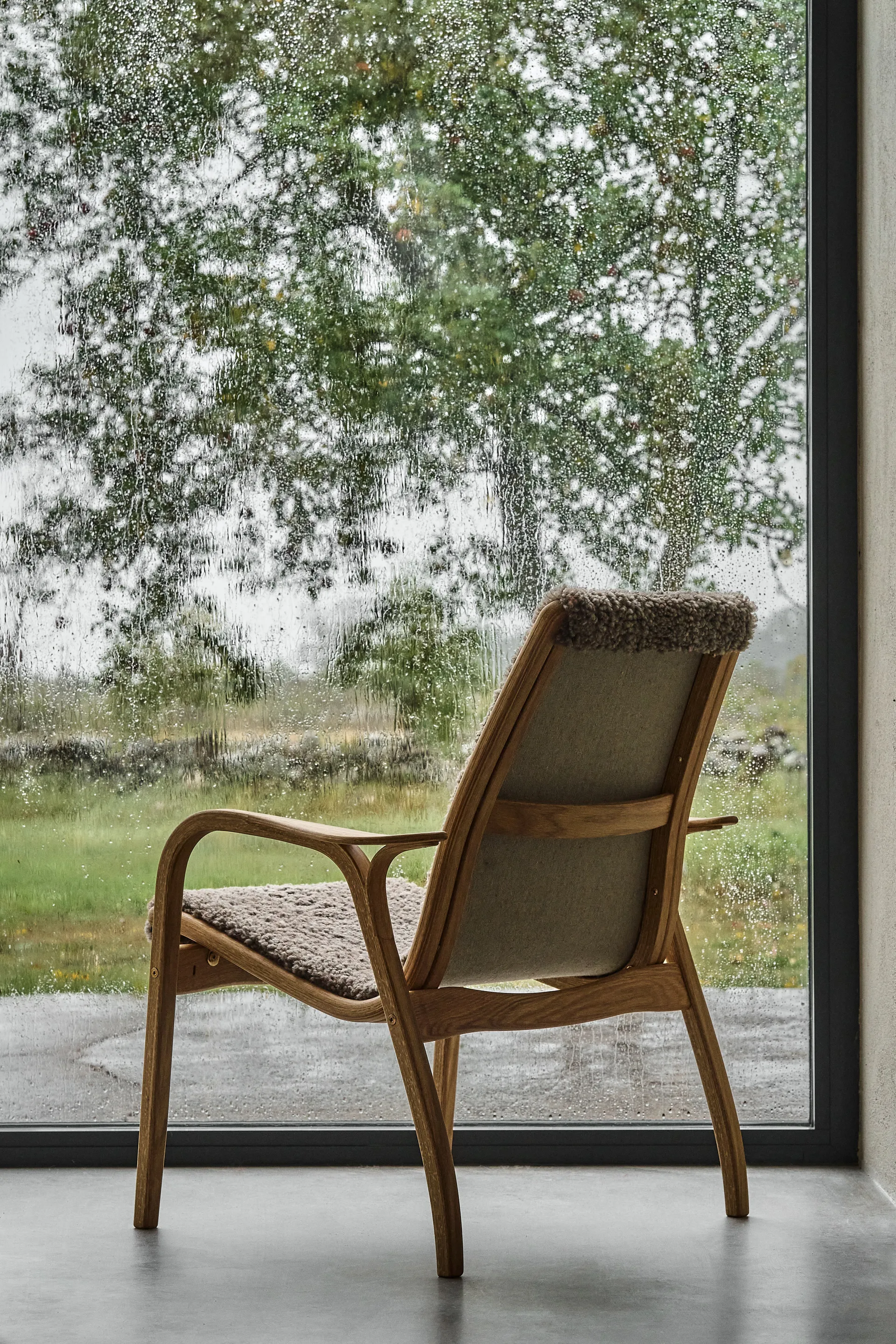 라미넷 암체어 오일드 오크/양피, 사하라-누가 브라운 Swedese | 스웨데제