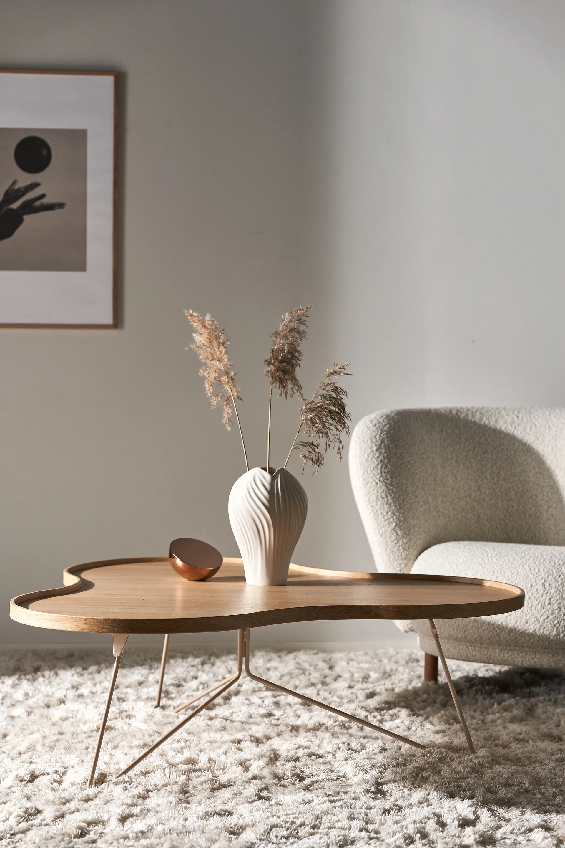 플라워 모노 테이블 107x114 cm, H45 오크 도장-넛메그 RAL1019 Swedese | 스웨데제