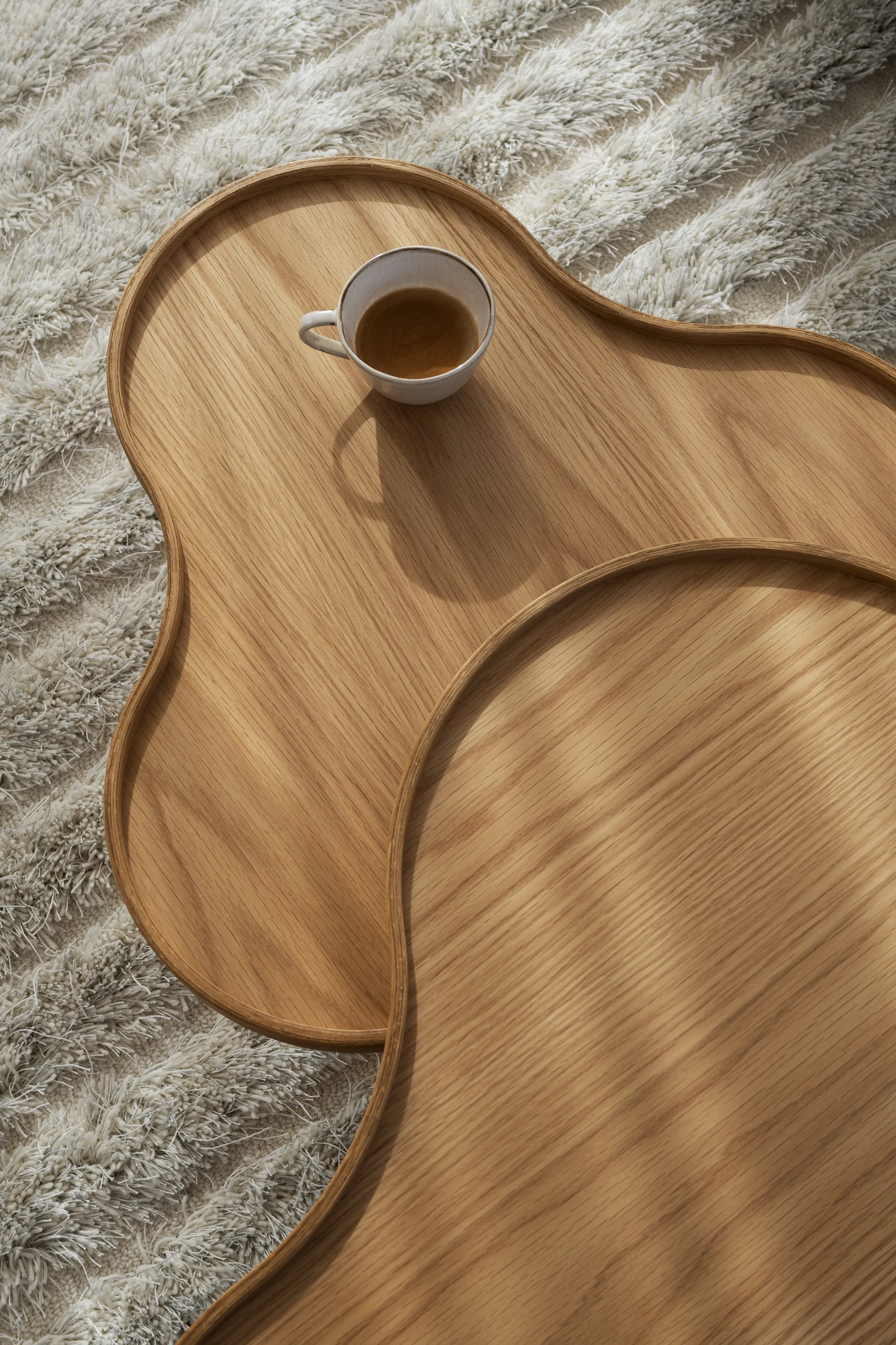플라워 모노 테이블 62x66 cm, H39 cm Oak laquered Swedese | 스웨데제