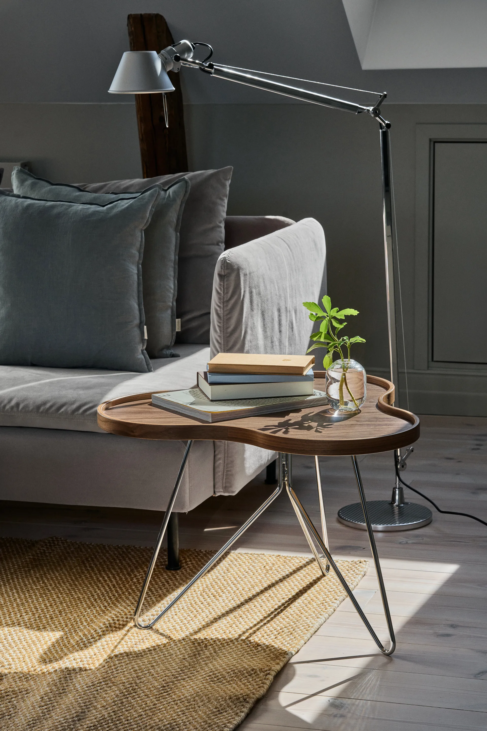 플라워 모노 테이블 스페셜 에디션 62x66 cm, H45 cm-lacquered walnut-chromed steel Swedese | 스웨데제