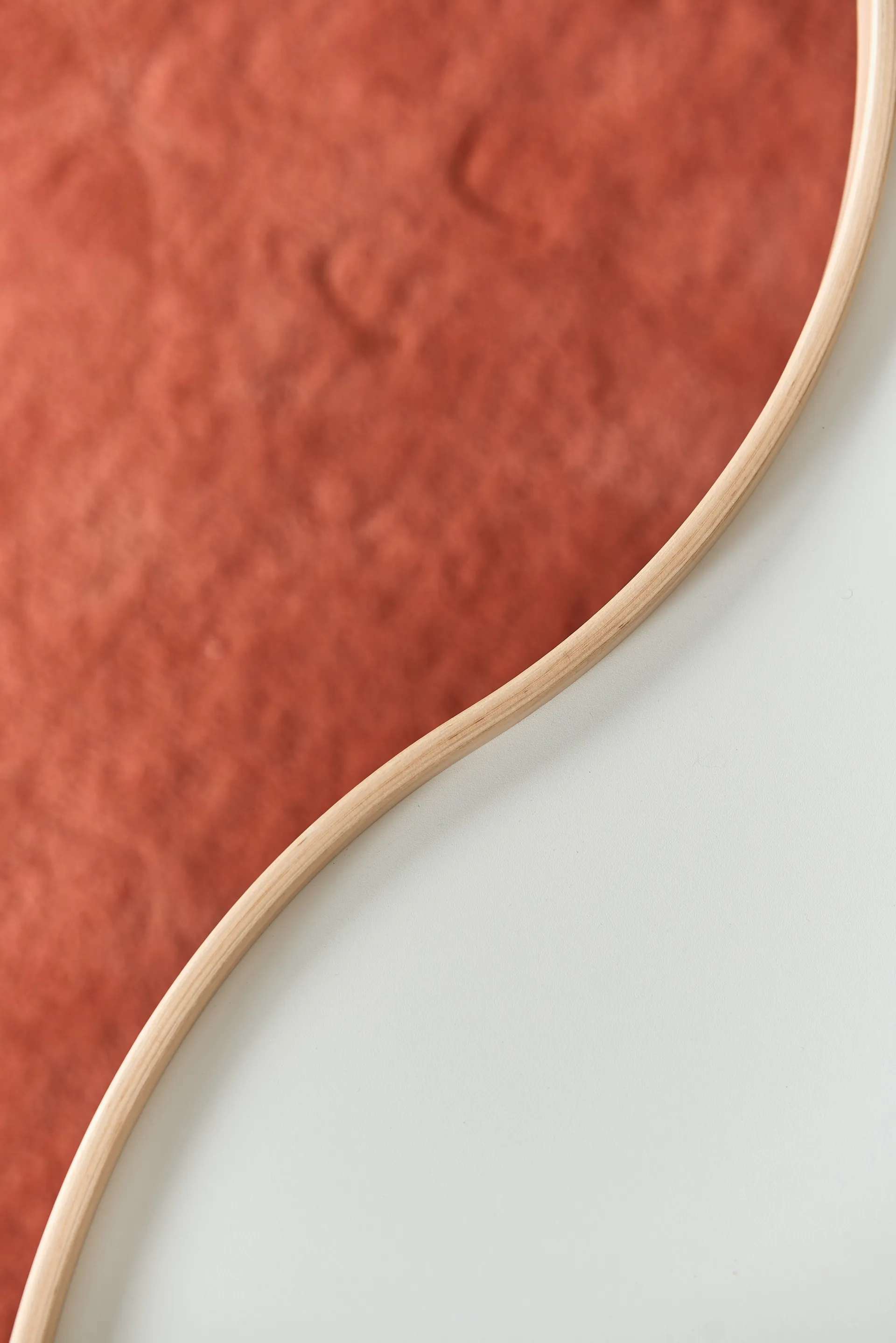 플라워 테이블 84x90 cm, H39 cm 오크 도장 Swedese | 스웨데제