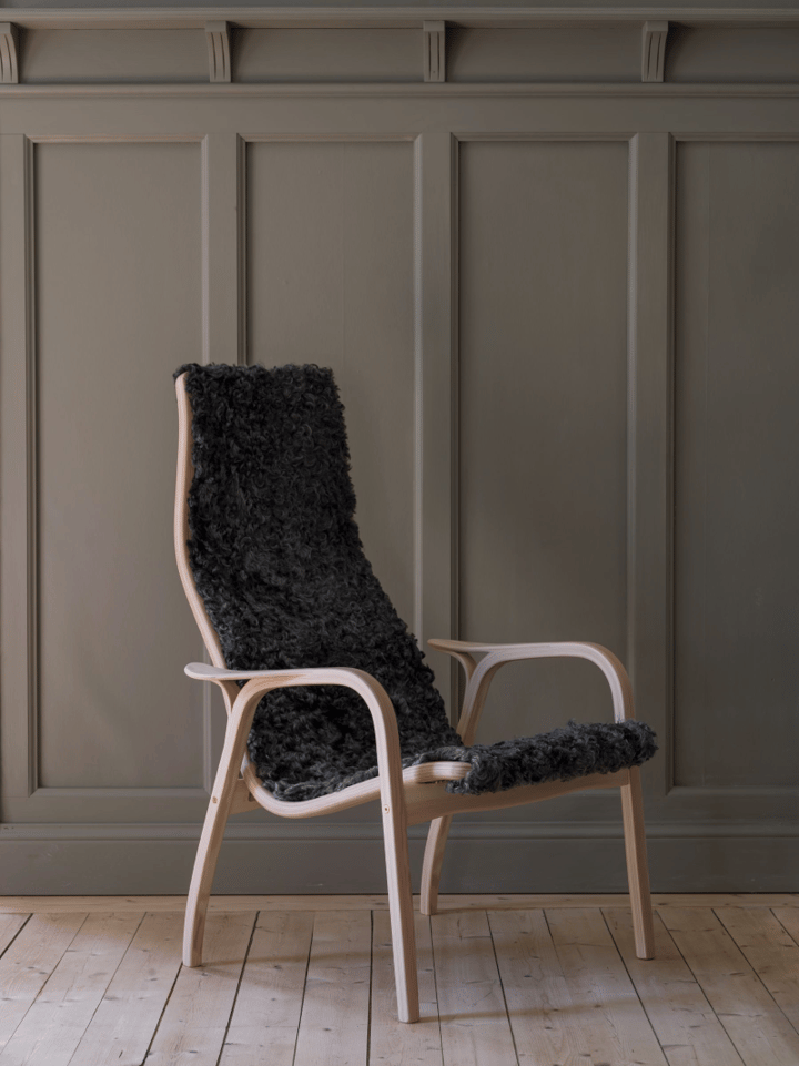 라미노 Anniversary Edition armchair and footstool, 화이트 파인-고틀랜드 양피 Swedese | 스웨데제