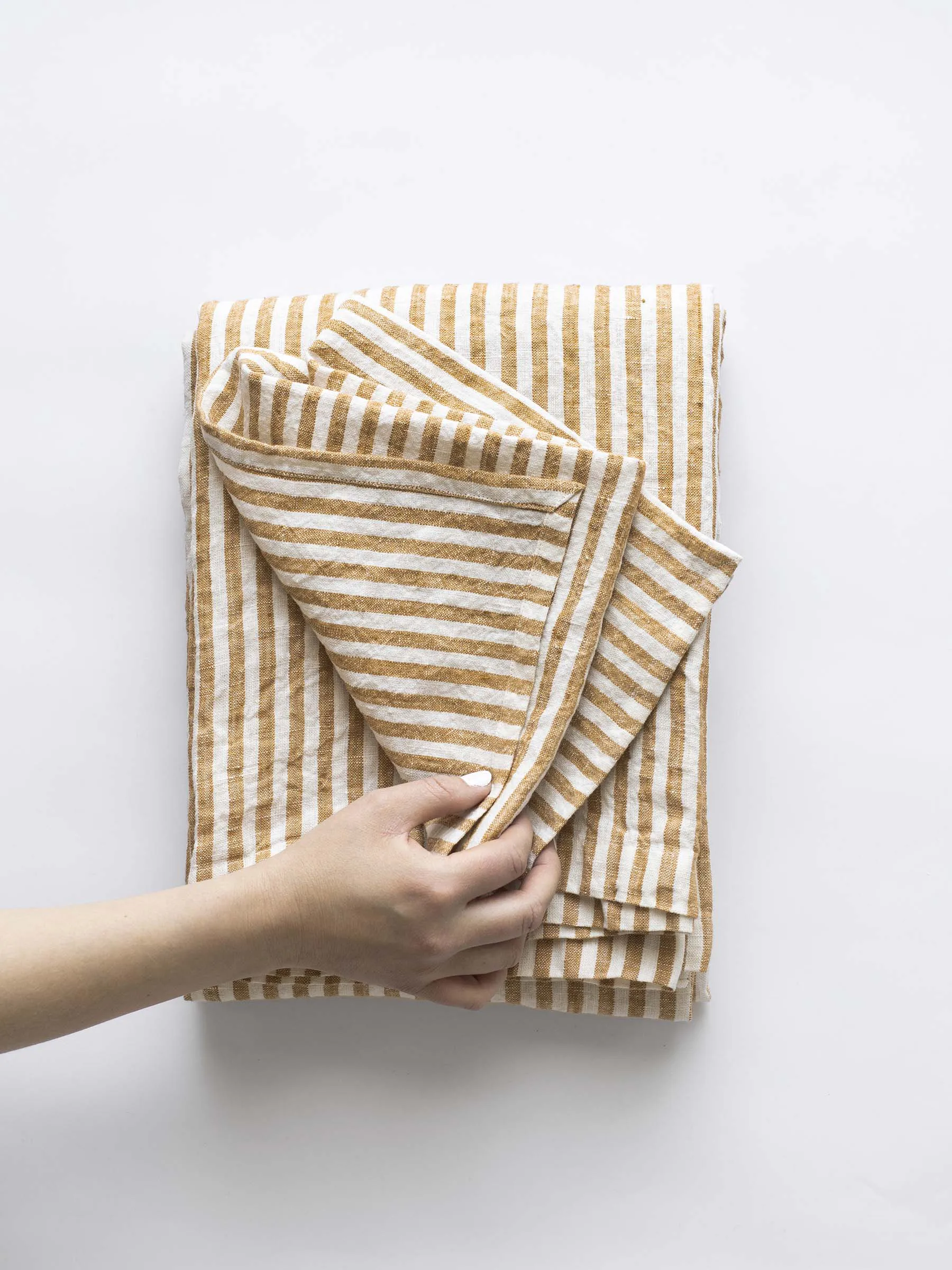 레온 테이블보 145x270 cm, Spice Tell Me More | 텔미모어