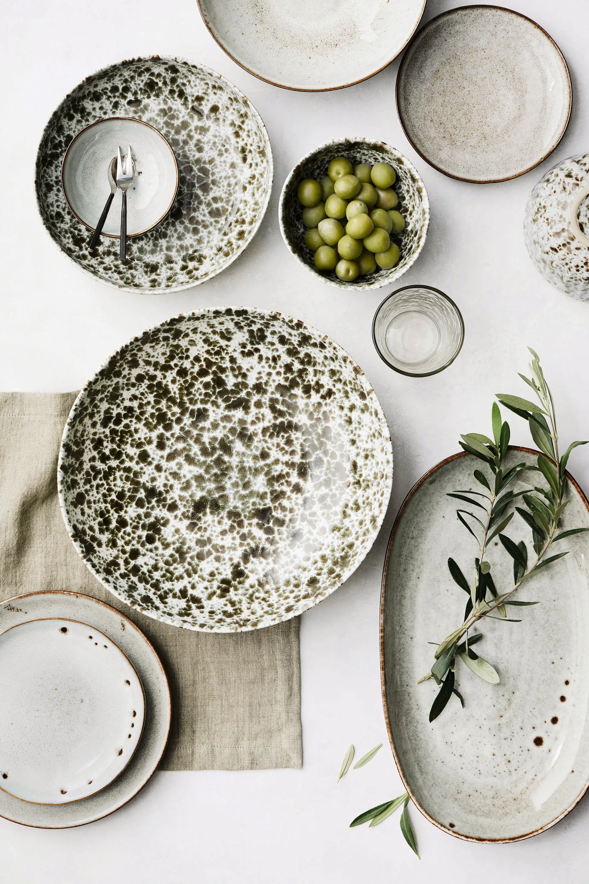 리볼리 서빙 보울 Ø22.5 cm, Green splatter Tell Me More | 텔미모어