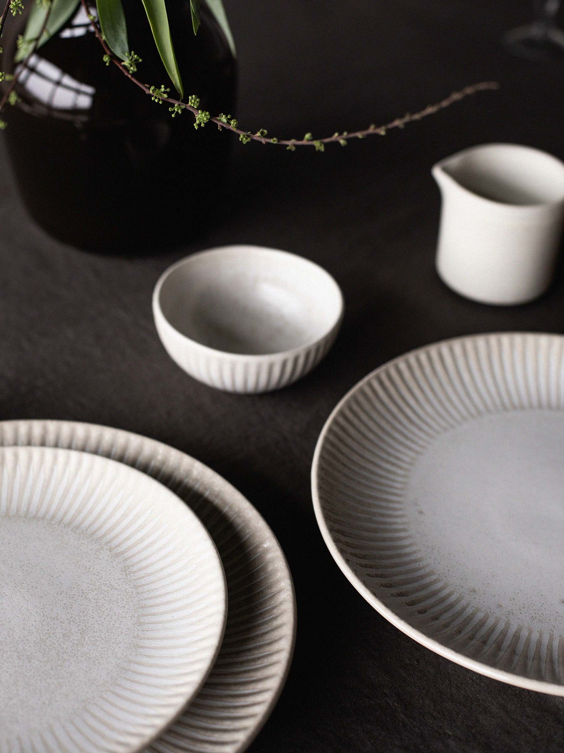 그라나다 플레이트 Ø26.5 cm, Cream white-beige Tell Me More | 텔미모어