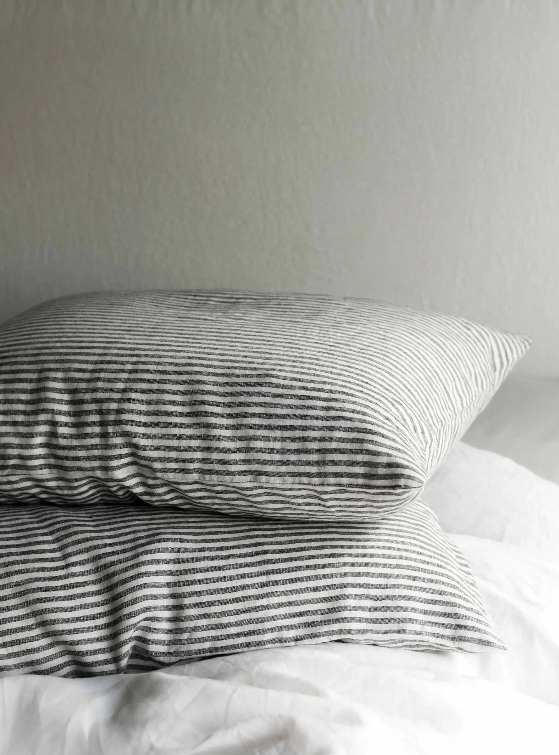 스톤워시드 리넨 베개커버 50x60 cm 2개 세트, Grey-white Tell Me More | 텔미모어