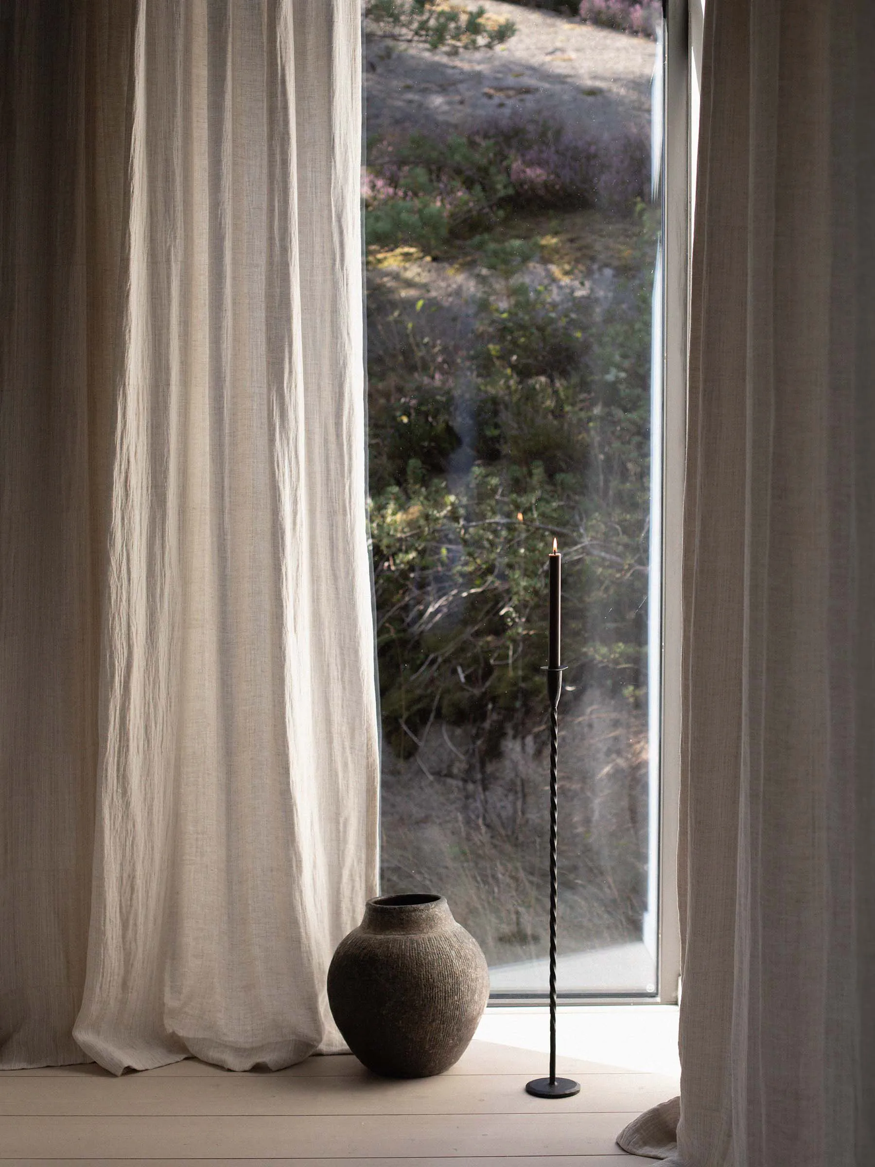 트위스트 플로어 캔들 홀더 80 cm, Black Tell Me More | 텔미모어