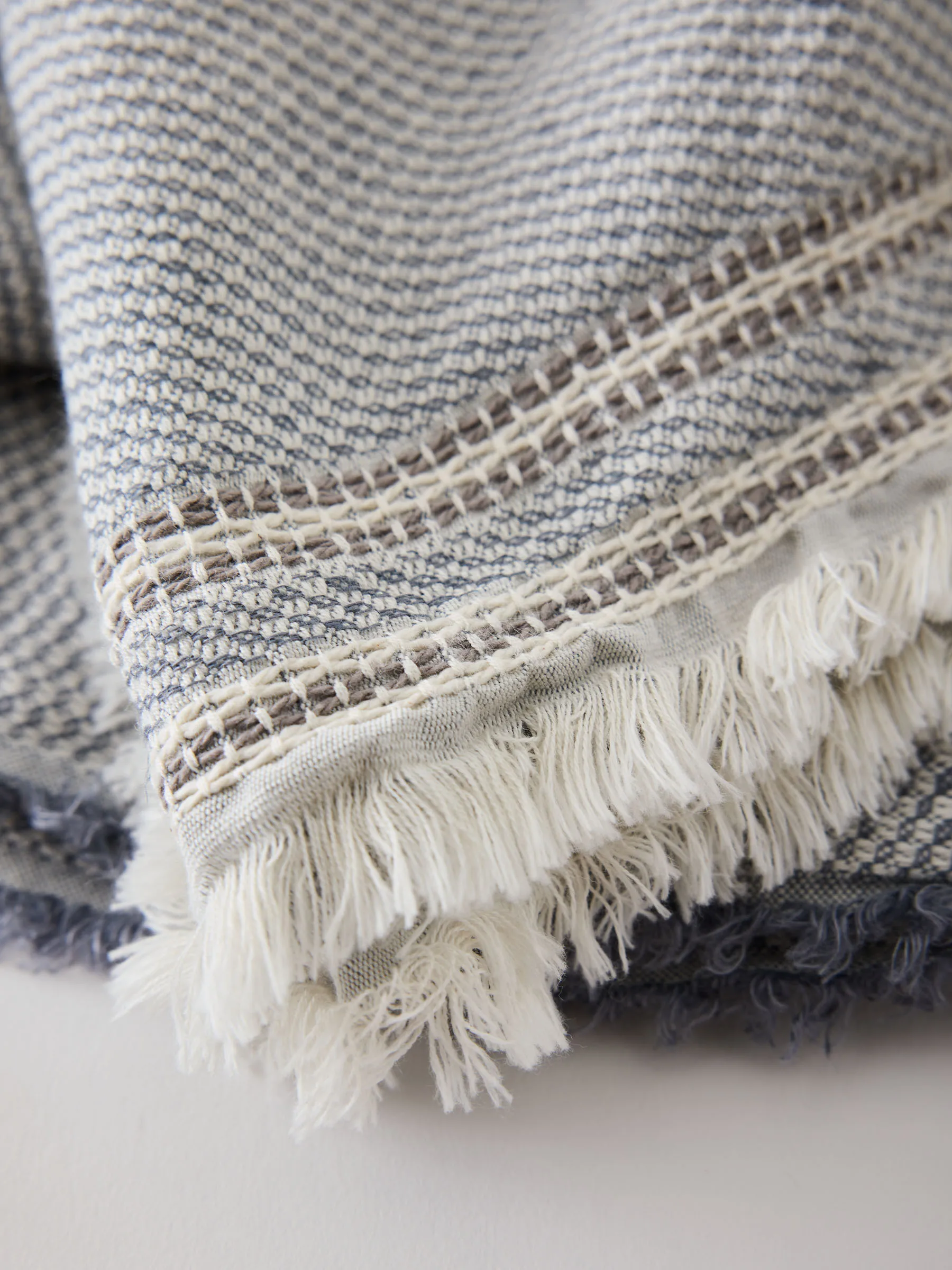 레오니 스로우, Blue, 135x200 cm Tell Me More | 텔미모어