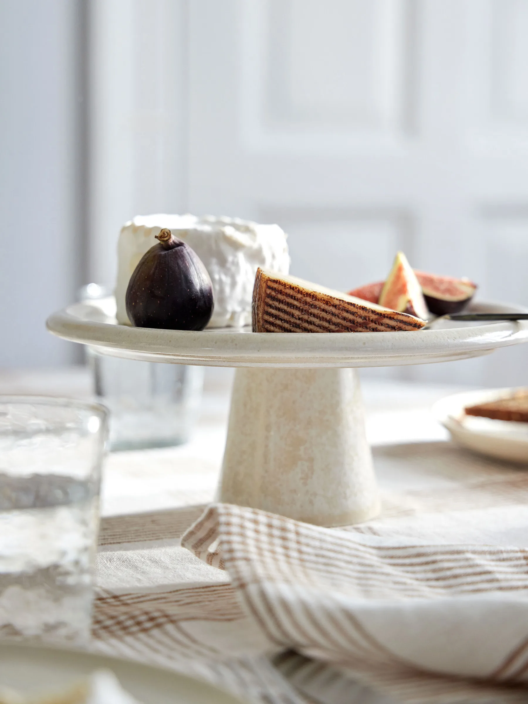 그라나다 케이크 스탠드, Cream, Ø26x11 cm Tell Me More | 텔미모어