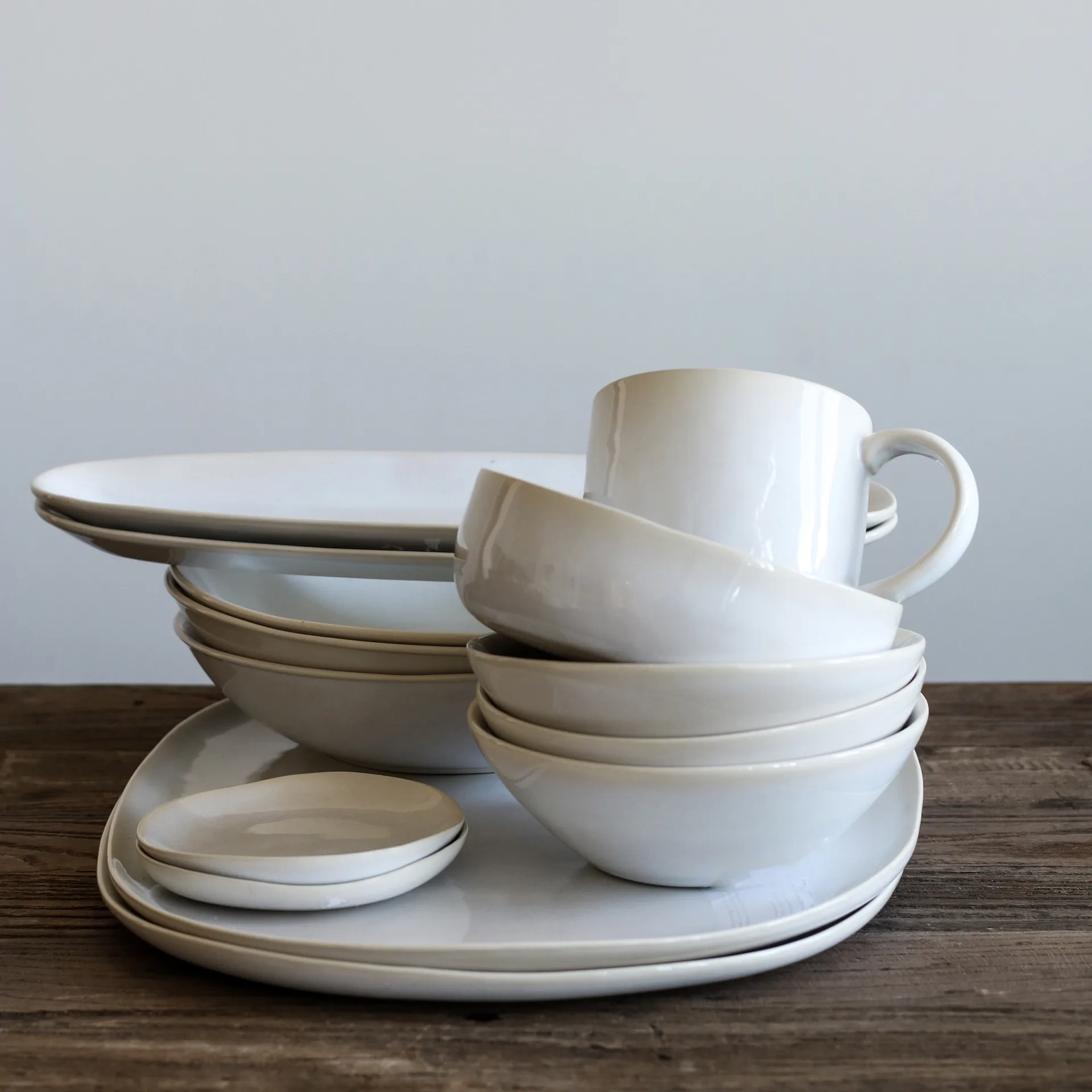 빈스 보울 M, White Tell Me More | 텔미모어