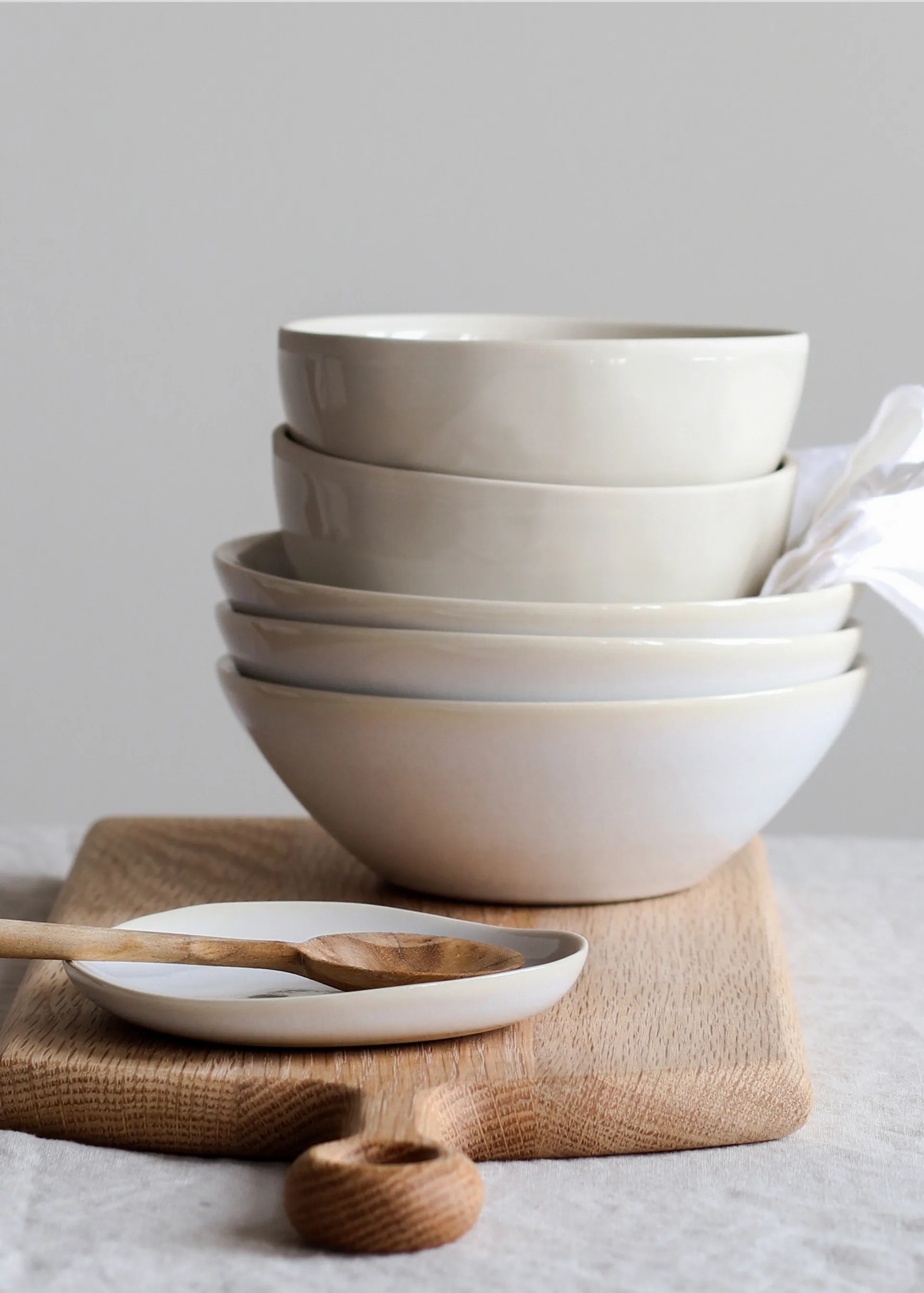 빈스 보울 M, White Tell Me More | 텔미모어