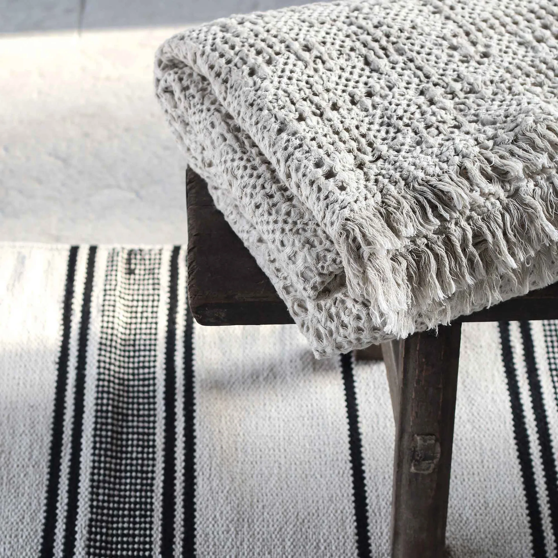 Monti 스로우 140x200 cm, Sand beige Tell Me More | 텔미모어