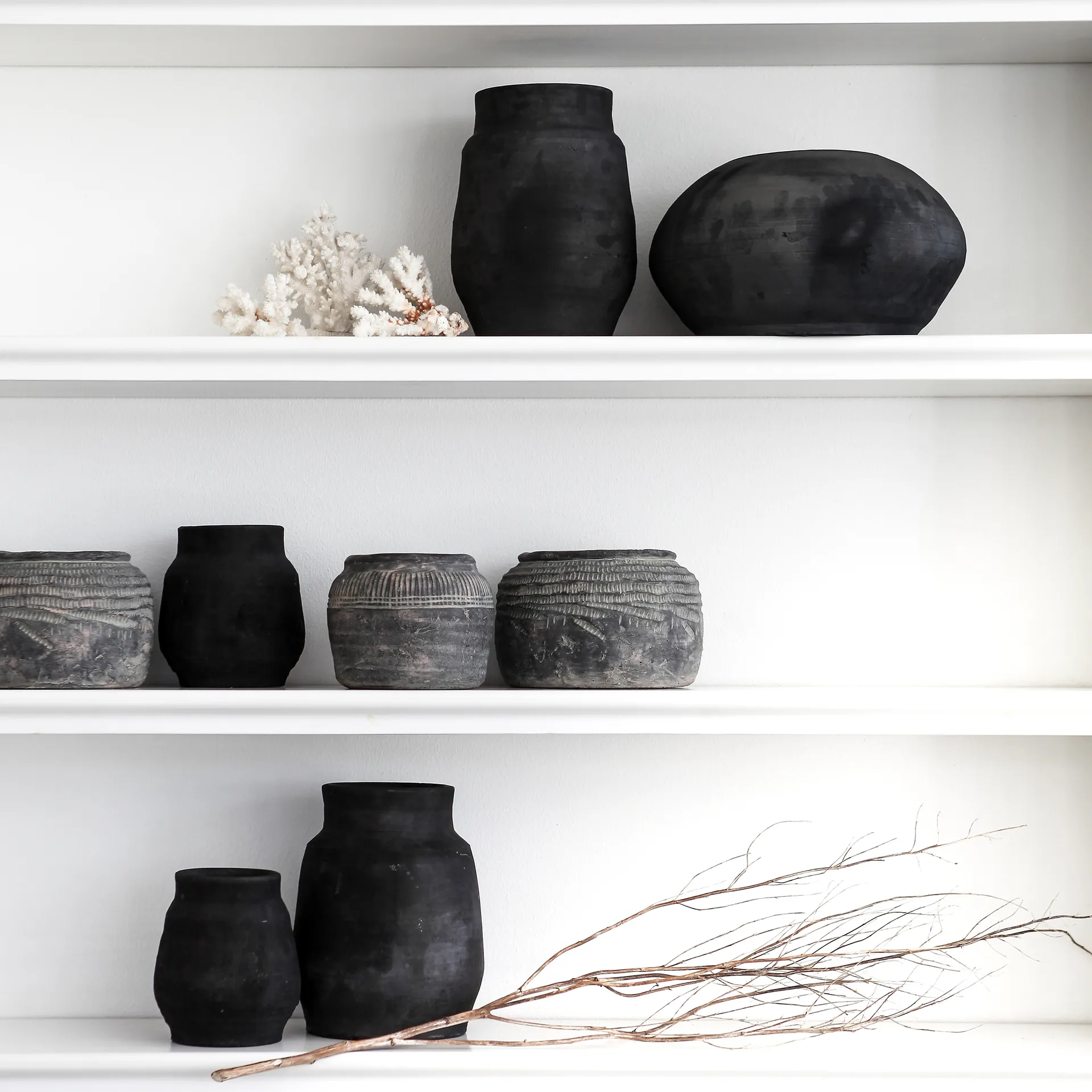 히어로 화분 S, Black Tell Me More | 텔미모어