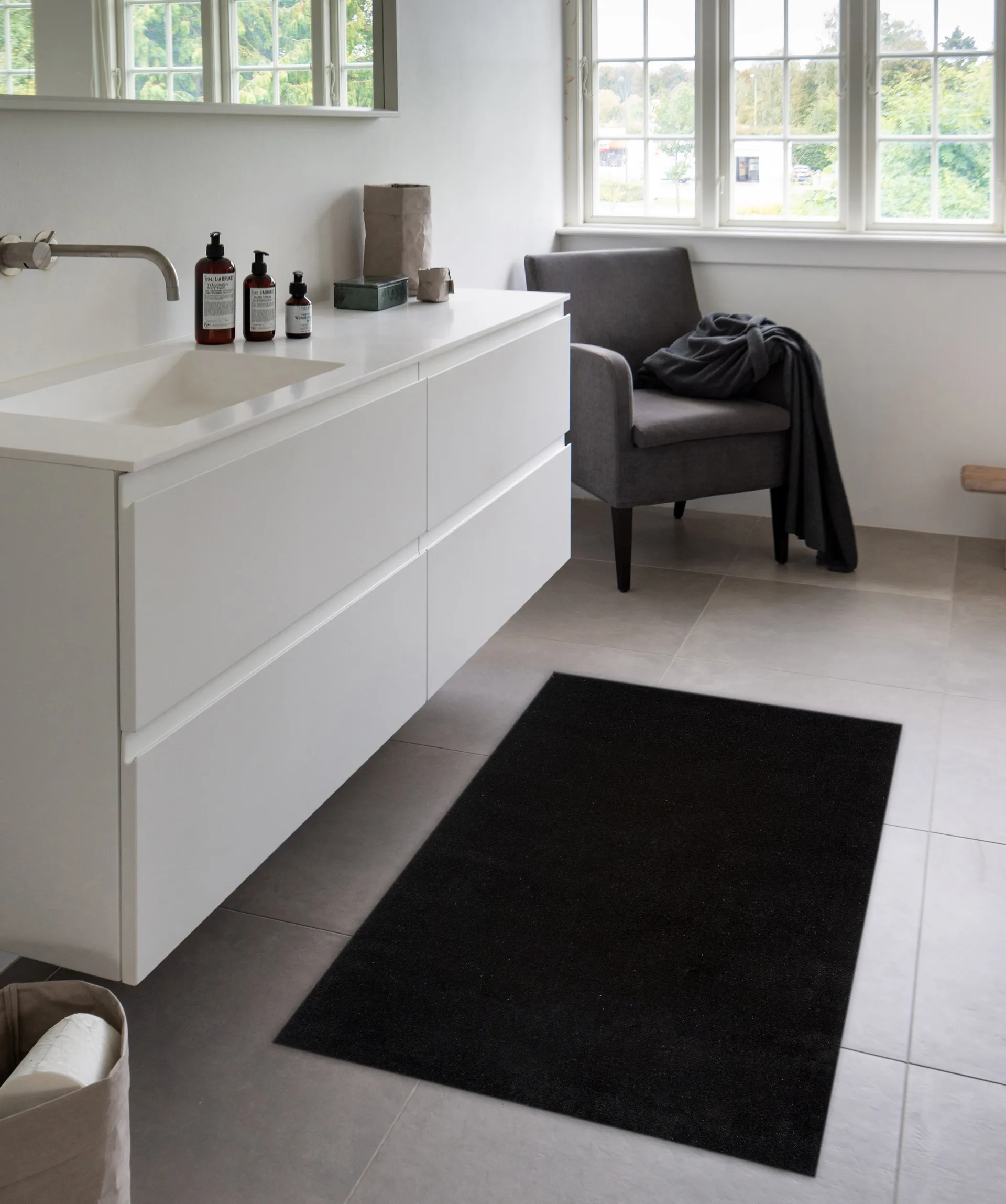 유니컬러 복도 러그, Black. 90x130 cm tica copenhagen | 티카 코펜하겐