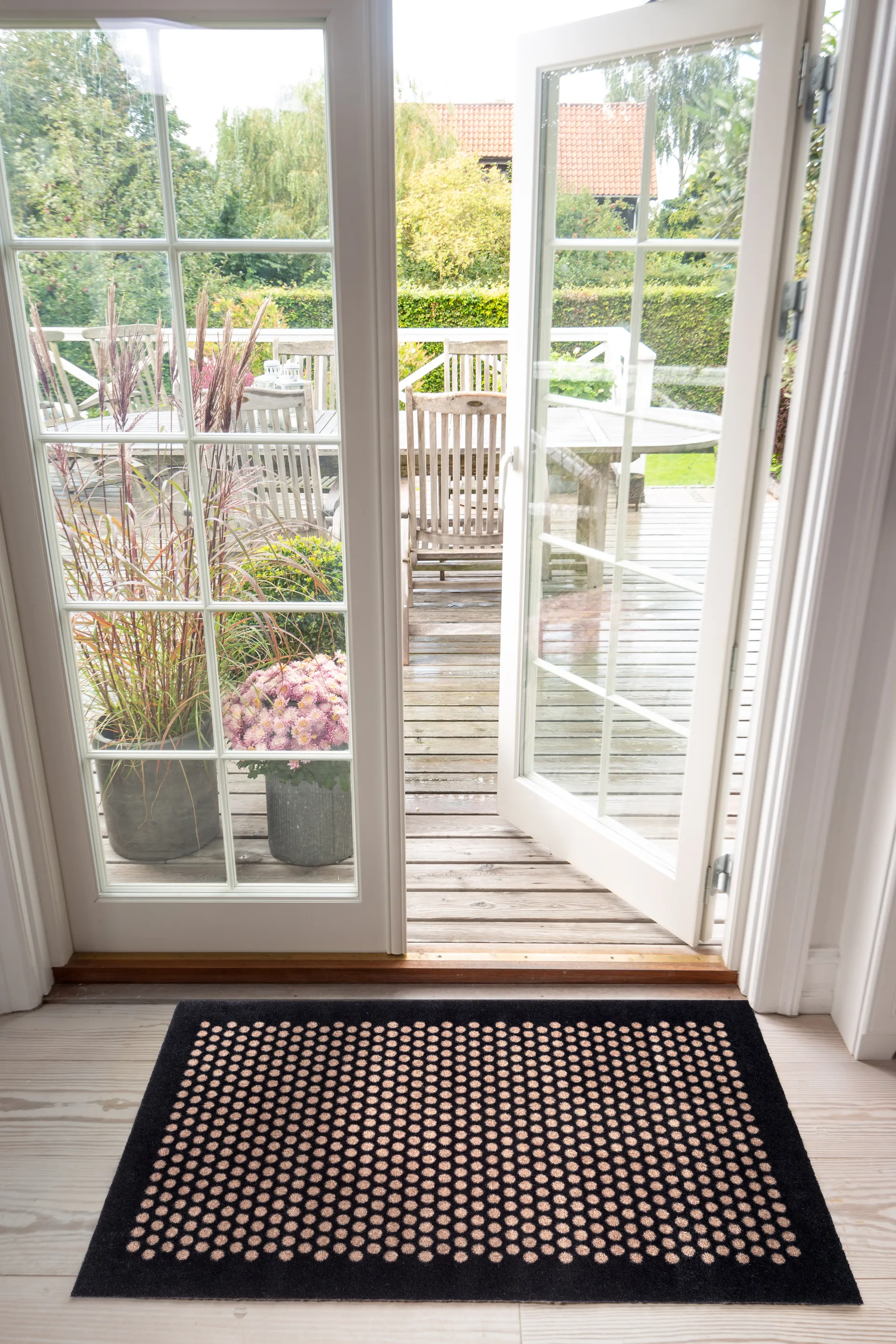 도트 현관 러그, Black-sand. 67x120 cm tica copenhagen | 티카 코펜하겐