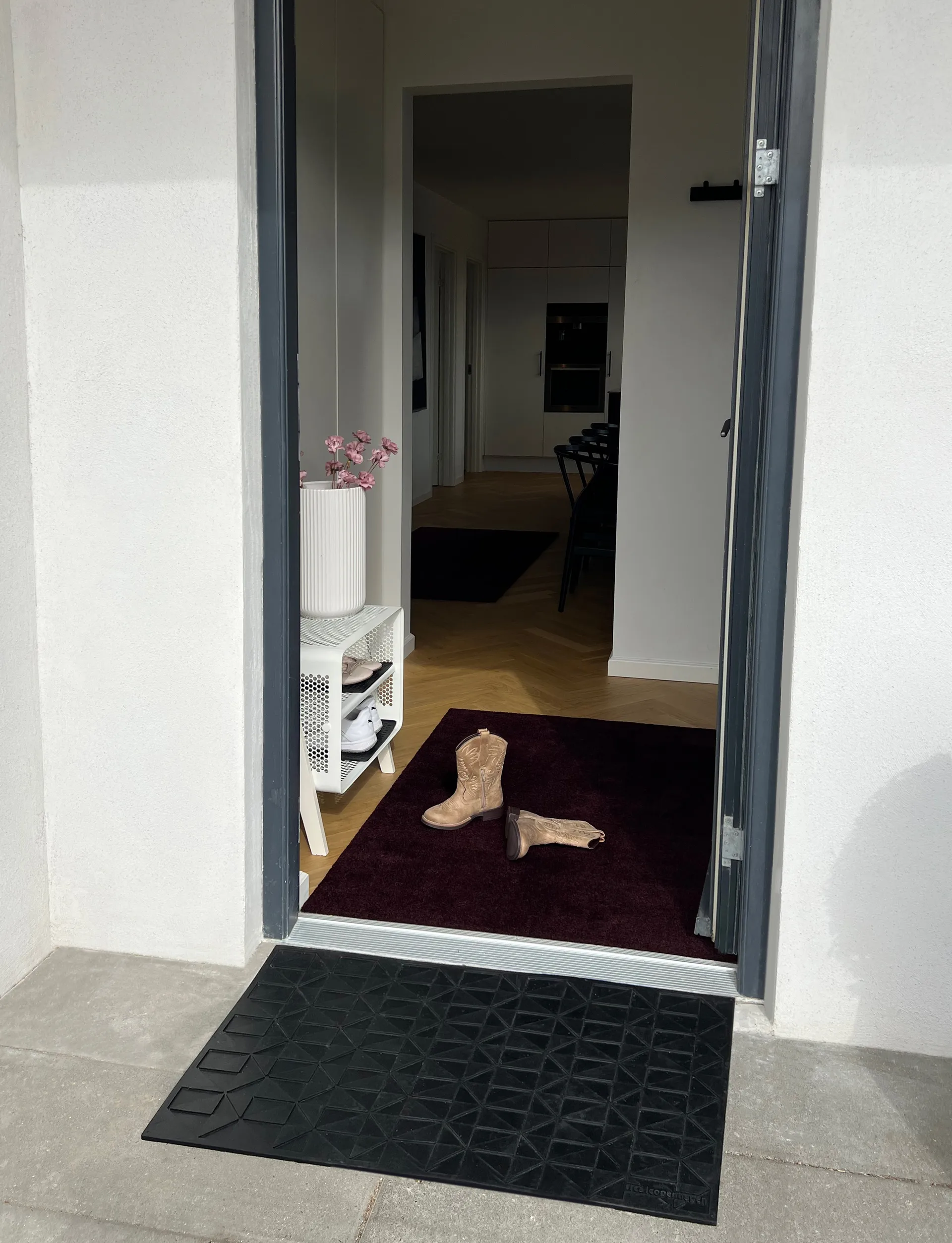 유니컬러 복도 러그, Bordeaux, 90x130 cm tica copenhagen | 티카 코펜하겐