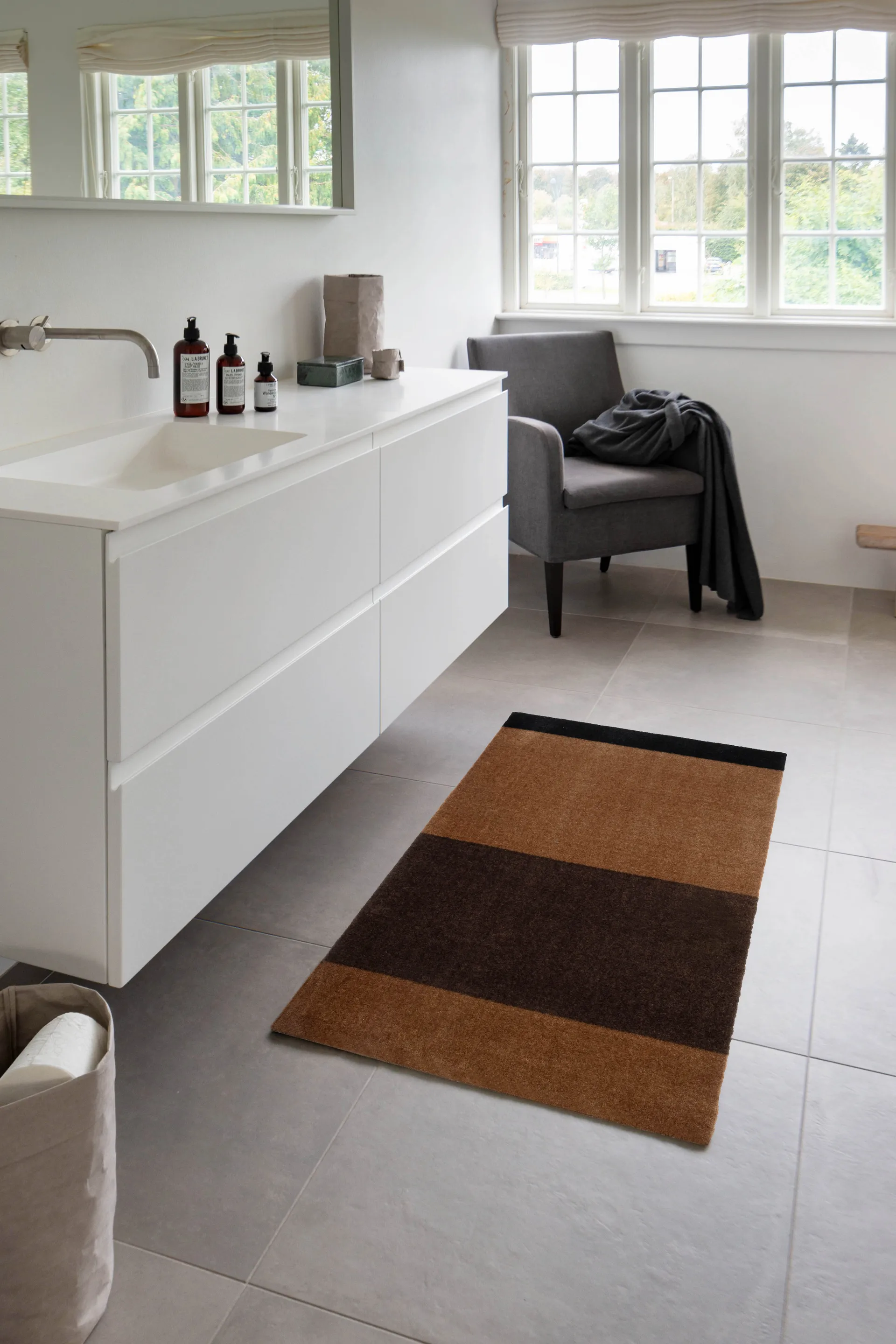 스트라이프 복도 러그 가로형, Cognac-dark brown-black, 67x120 cm tica copenhagen | 티카 코펜하겐