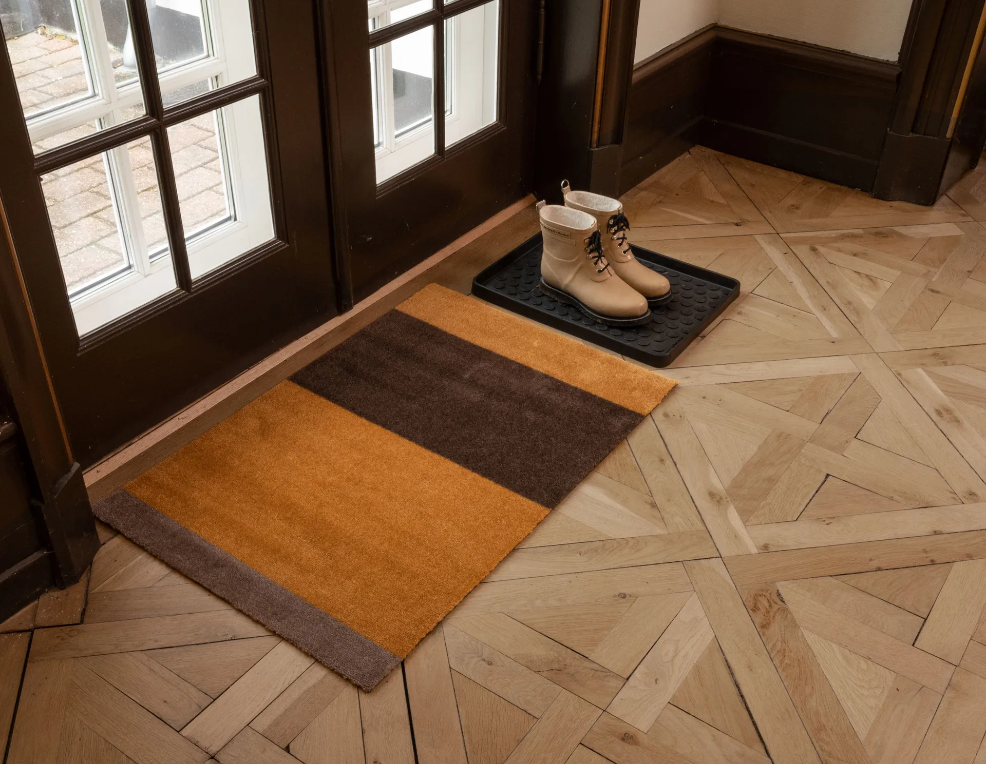 스트라이프 도어매트 가로형, Dijon-brown-sand. 60x90 cm tica copenhagen | 티카 코펜하겐