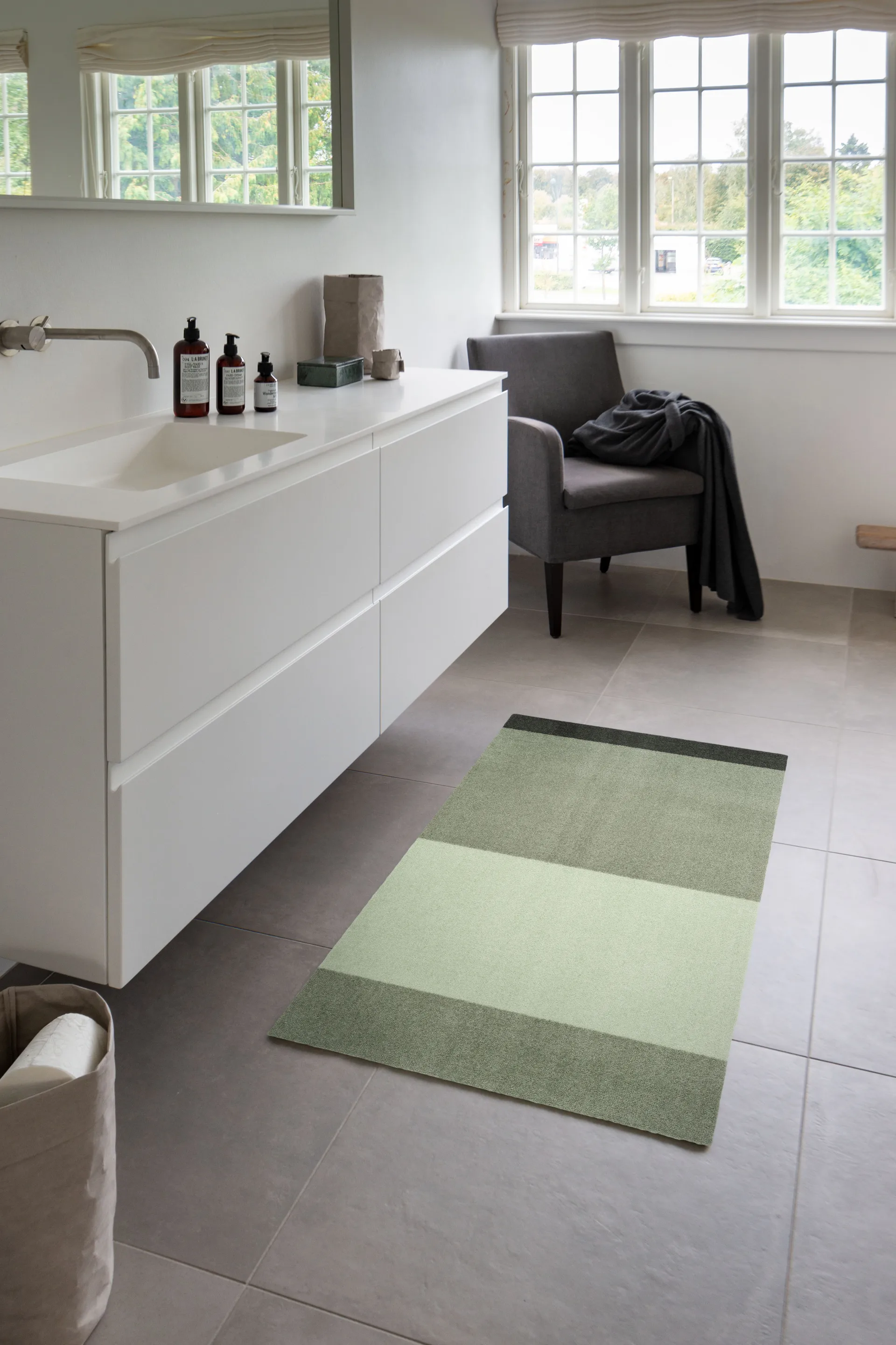 스트라이프 복도 러그 가로형, Green. 67x120 cm tica copenhagen | 티카 코펜하겐