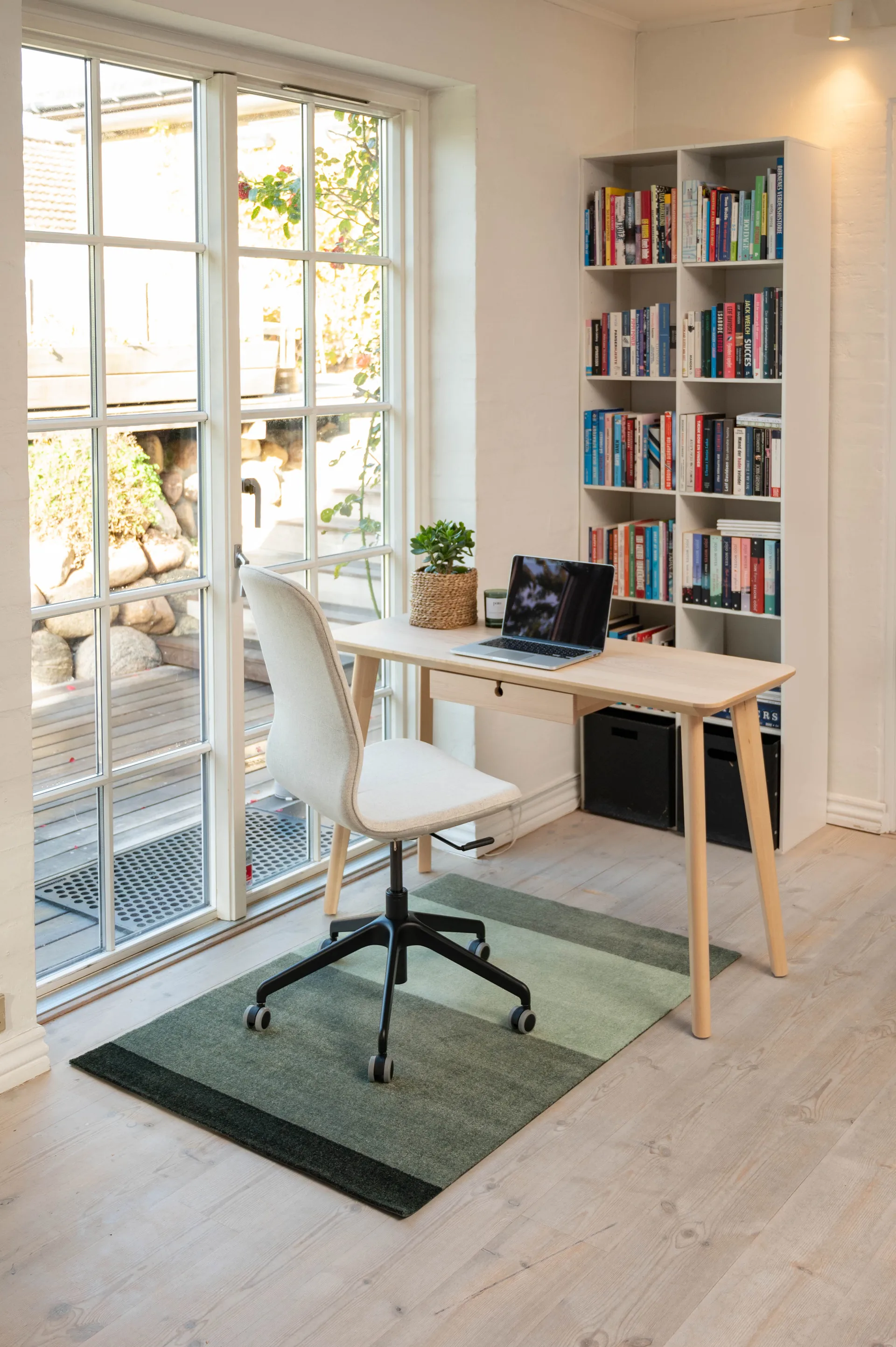 스트라이프 복도 러그 가로형, Green. 90x130 cm tica copenhagen | 티카 코펜하겐