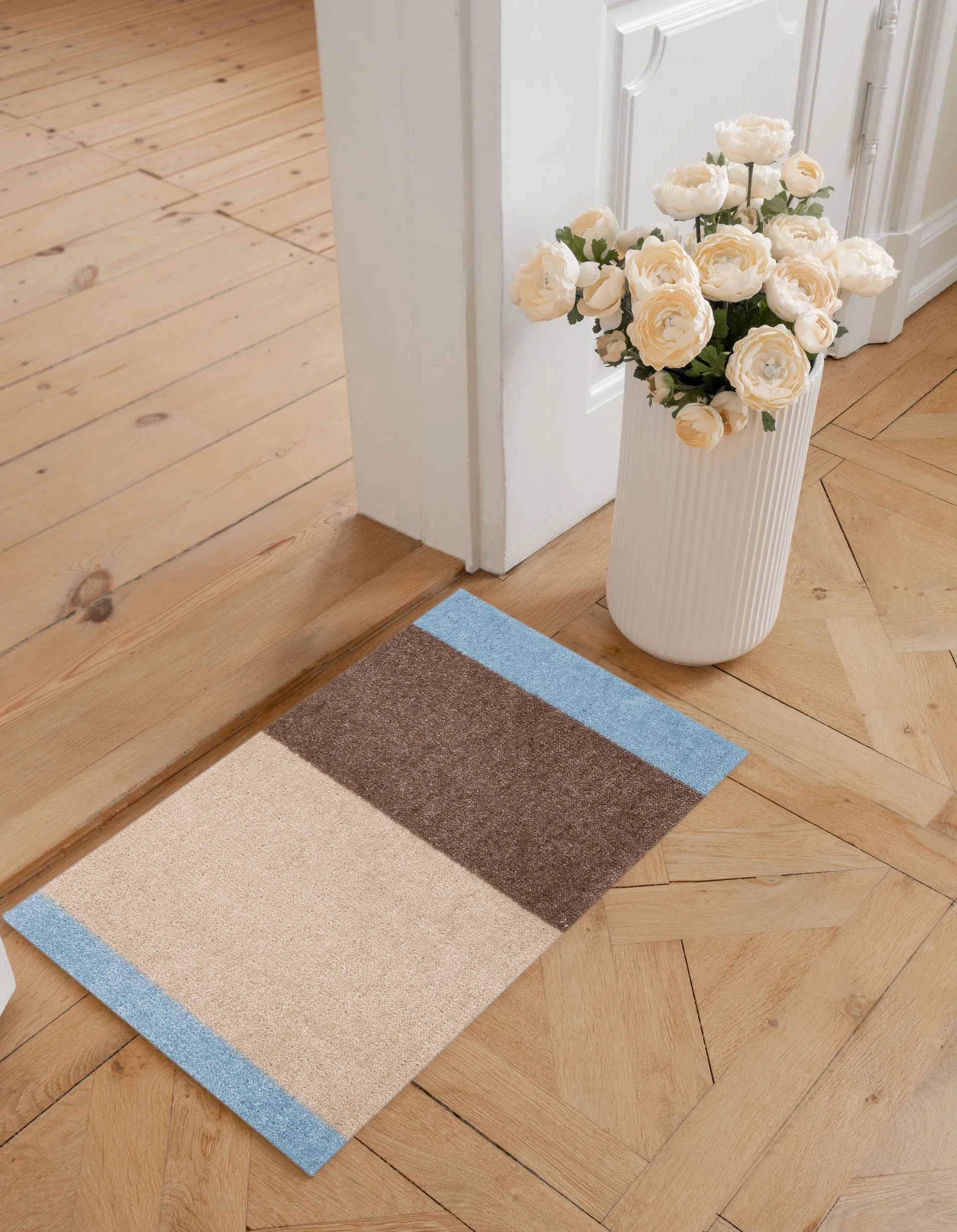 스트라이프 도어매트 가로형, Ivory-sand-blue, 40x60 cm tica copenhagen | 티카 코펜하겐