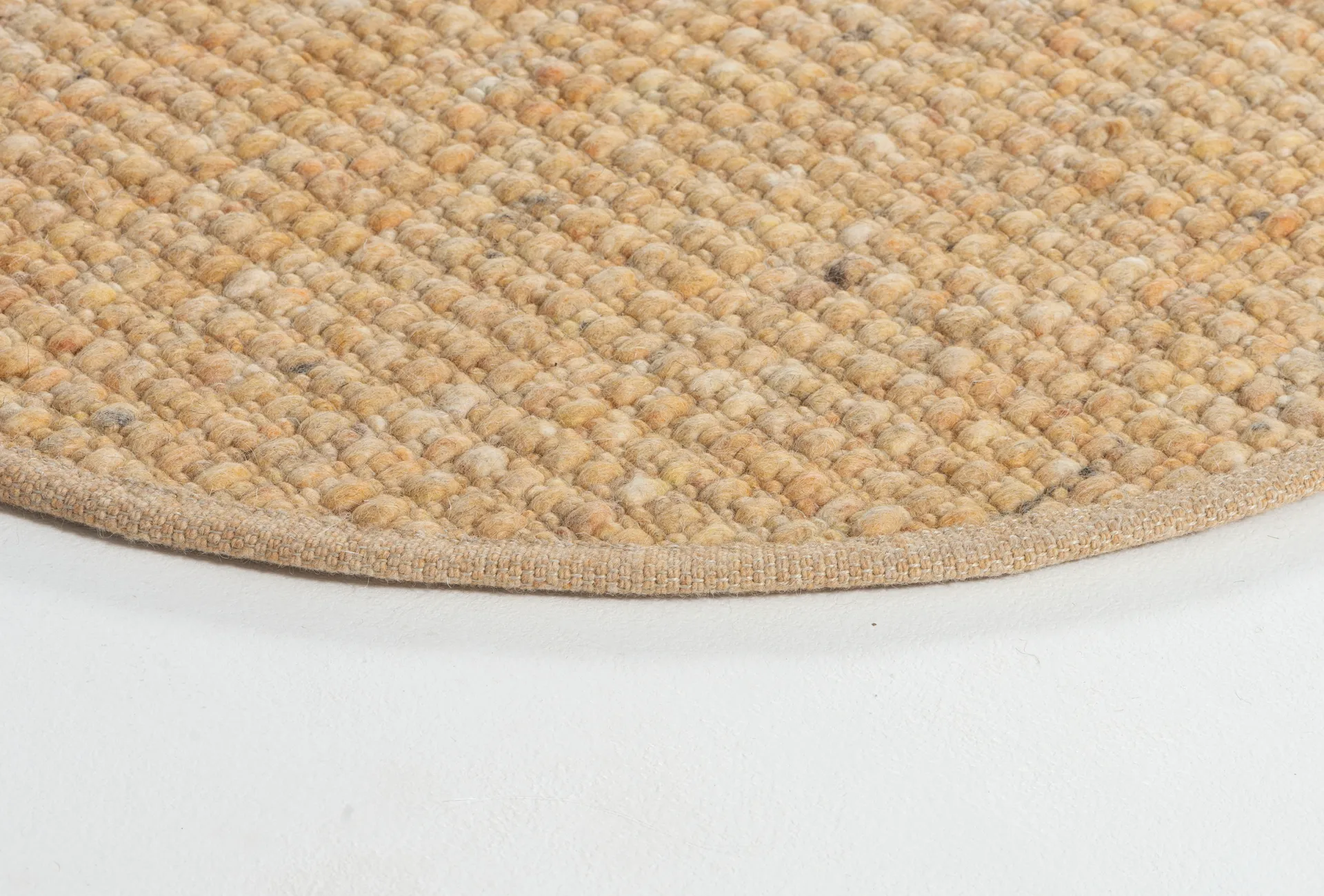 그린란드 스위프트 라운드 러그, Gold no. 261, Ø170 cm Tisca | 티스카