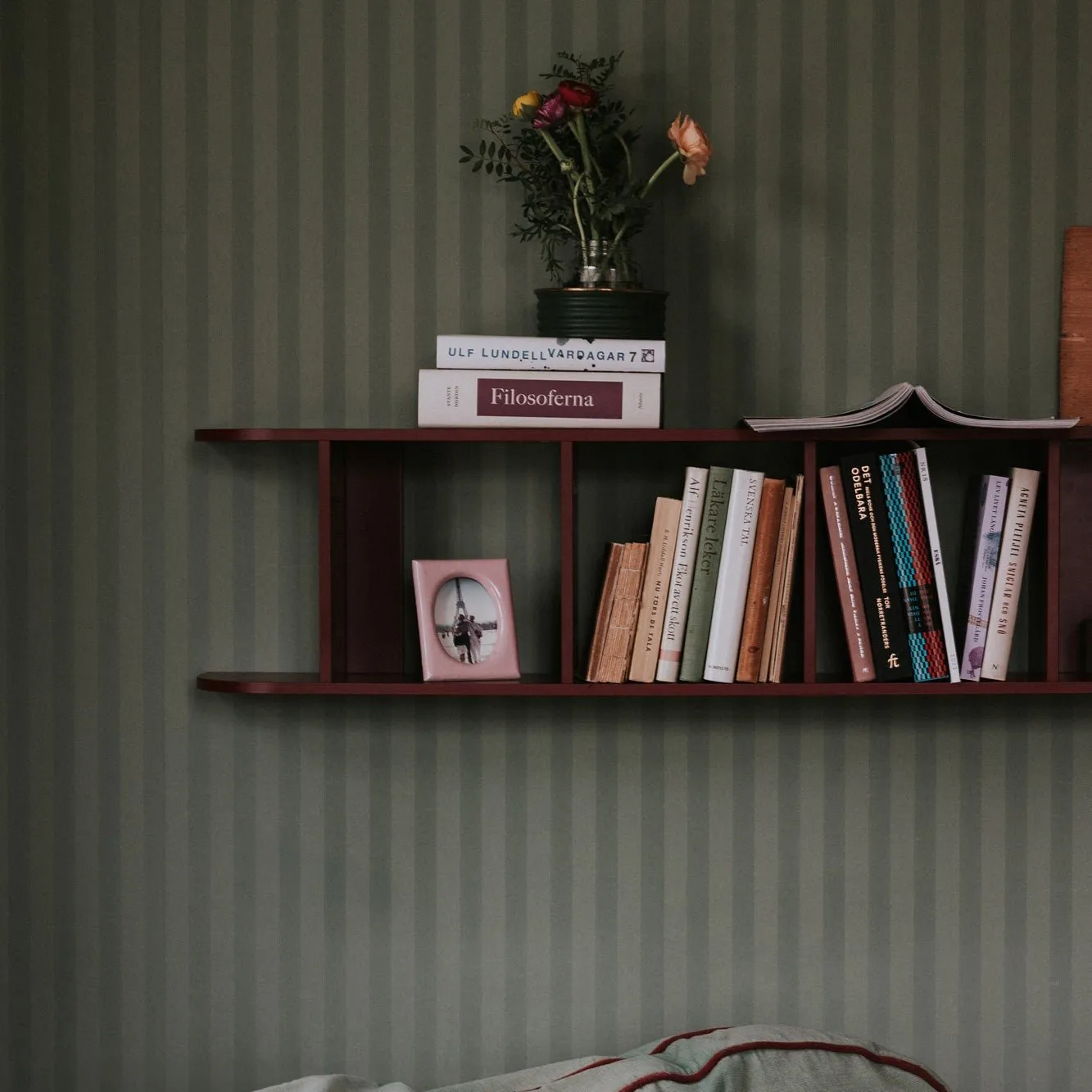 플라노어 벽 선반 27x128 cm, Burgundy TÔNN furniture | 톤 퍼니처