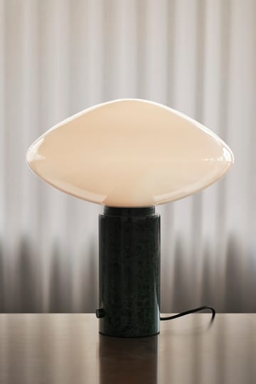 미스트 AP17 테이블 조명 Ø37 cm - Matt White & Guatemala Verde - &Tradition | 앤트레디션