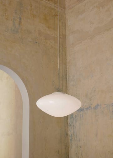 미스트 AP20 펜던트 조명 Ø56 cm - White-opal glass - &Tradition | 앤트레디션