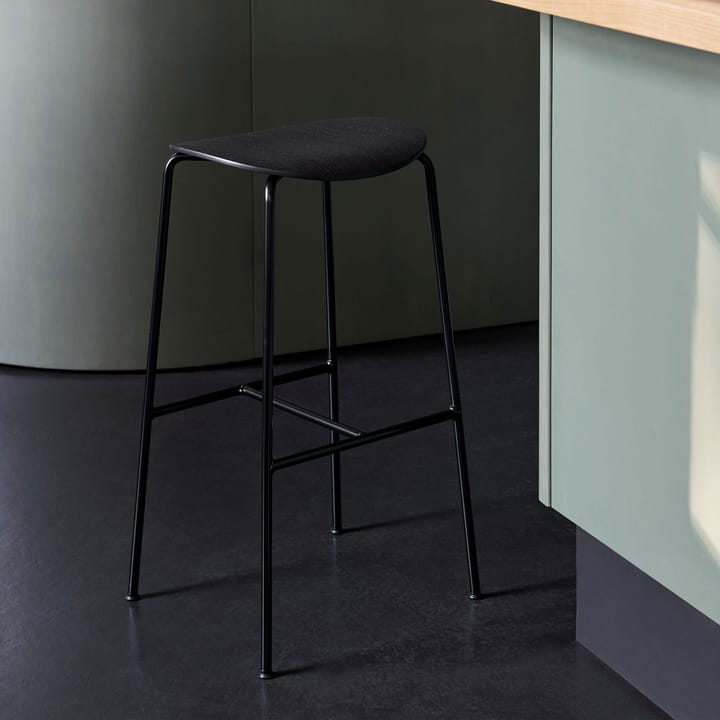 파빌리온 AV37 카운터 스툴 68 cm, Black-black lacquered oak &Tradition | 앤트레디션