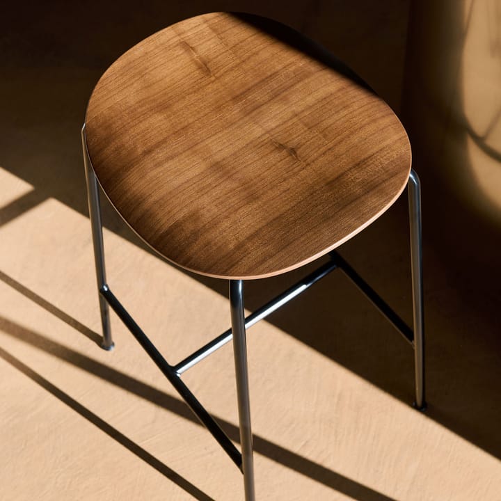 파빌리온 AV37 카운터 스툴 68 cm, Black-lacquered oak &Tradition | 앤트레디션