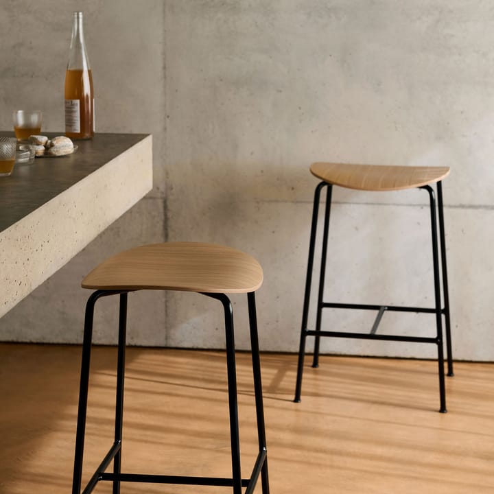 파빌리온 AV38 바 스툴 79 cm, Black-lacquered oak &Tradition | 앤트레디션