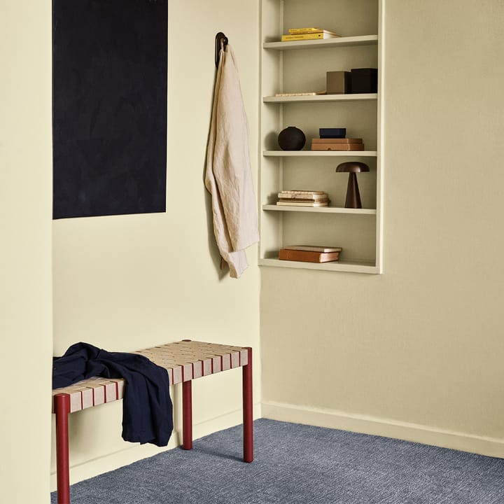 Betty TK4 벤치, Black. natural braided linen seat &Tradition | 앤트레디션