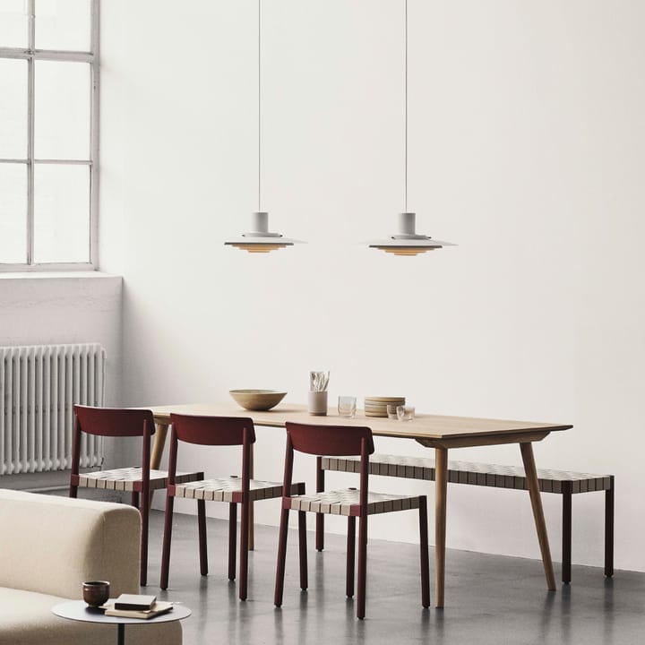 Betty TK5 벤치, Black. black flätad linnebandsseat &Tradition | 앤트레디션