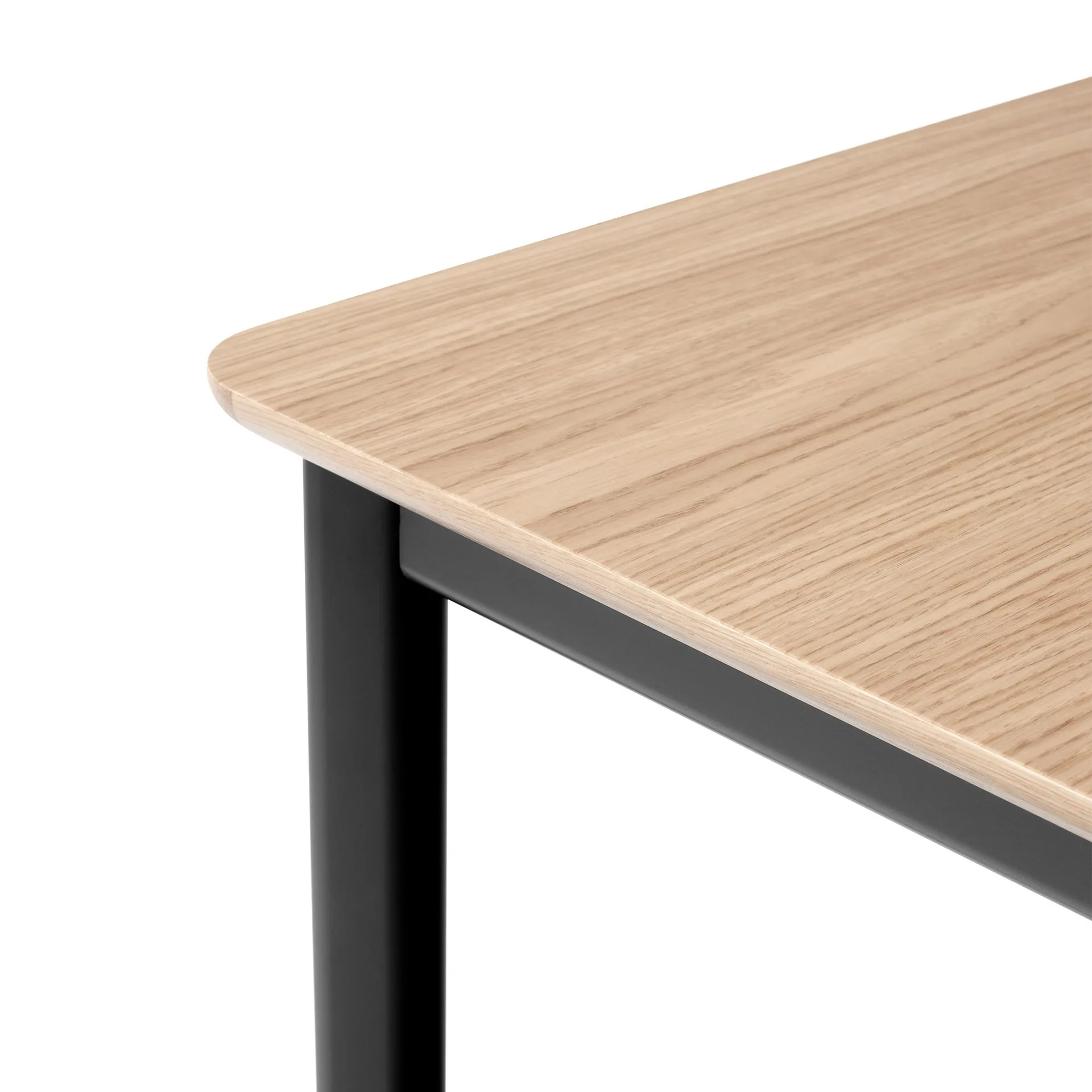 드립 HW115 다이닝 테이블 83x143 cm, Black frame-clear lacq. oak &Tradition | 앤트레디션