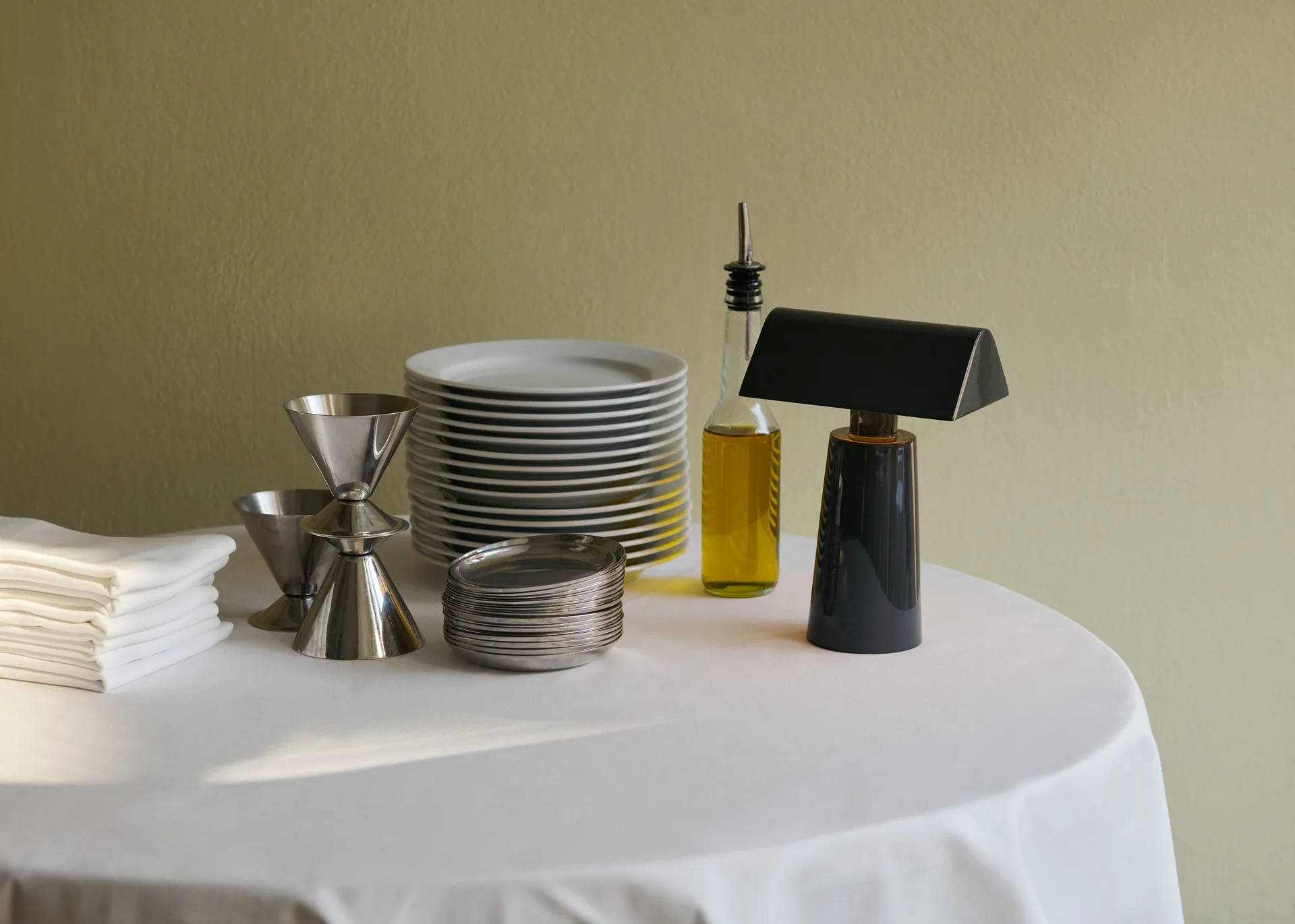 캐럿 MF1 무선 테이블 조명, Anthracite &Tradition | 앤트레디션