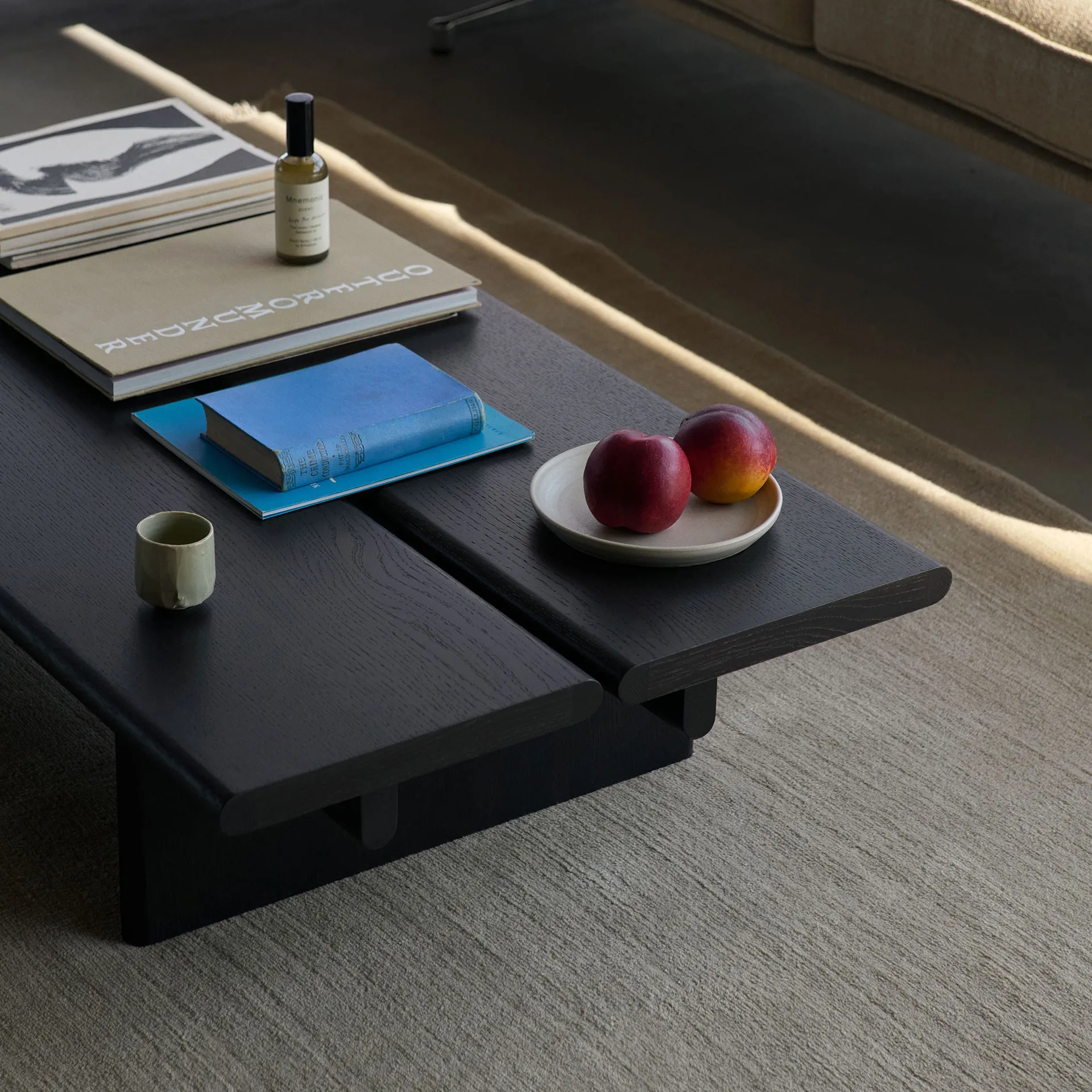 이타 OS3 커피 테이블 60x110 cm, Dark stained oak &Tradition | 앤트레디션