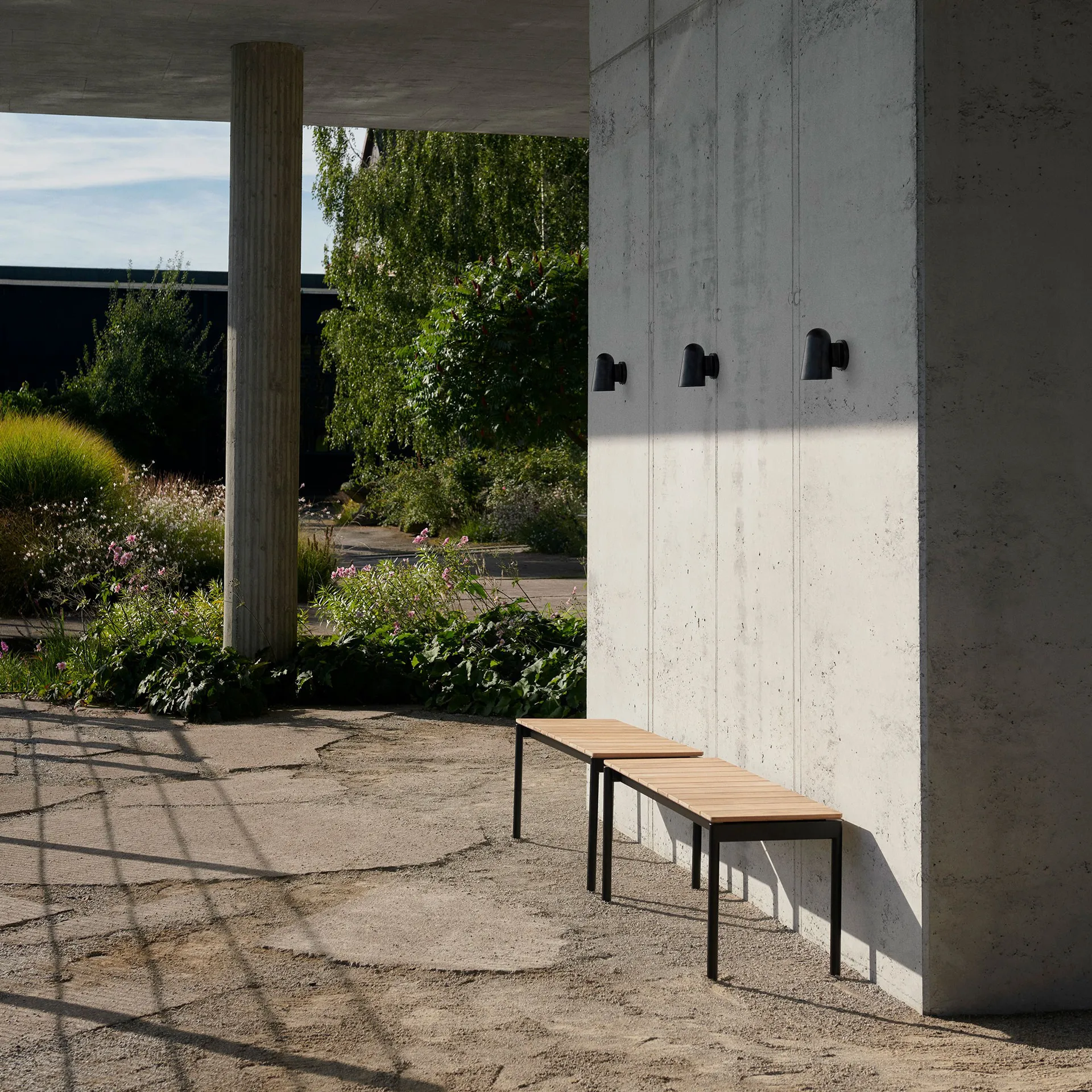 솔리드 SC105 벽 조명, Bronzed brass &Tradition | 앤트레디션