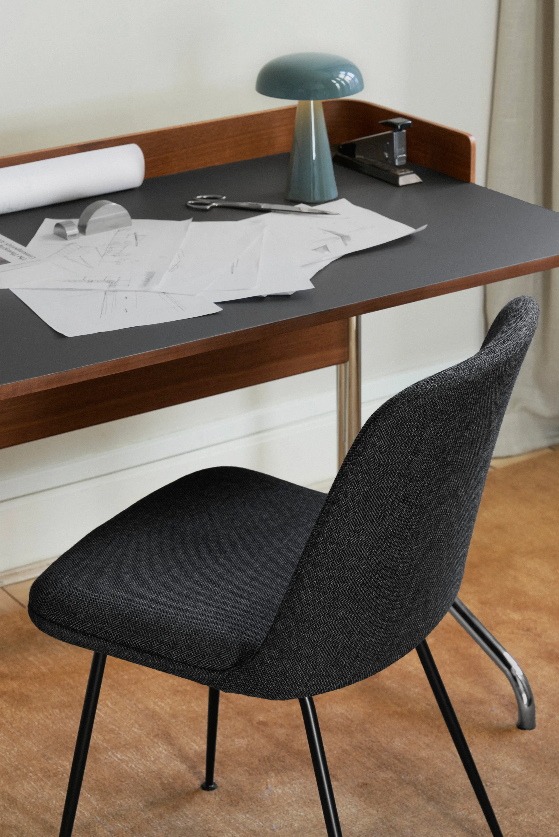 코모 무선 테이블 조명 SC53, Stone blue &Tradition | 앤트레디션